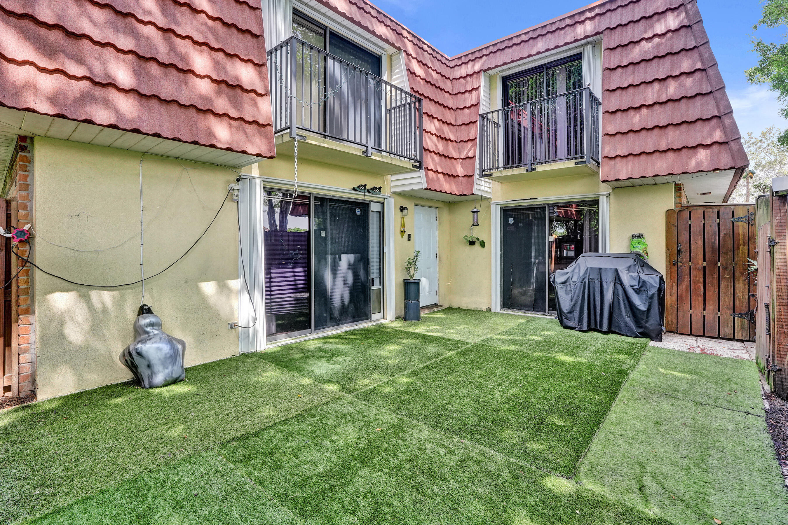 9993 Nw 7th Street Property Photo 28