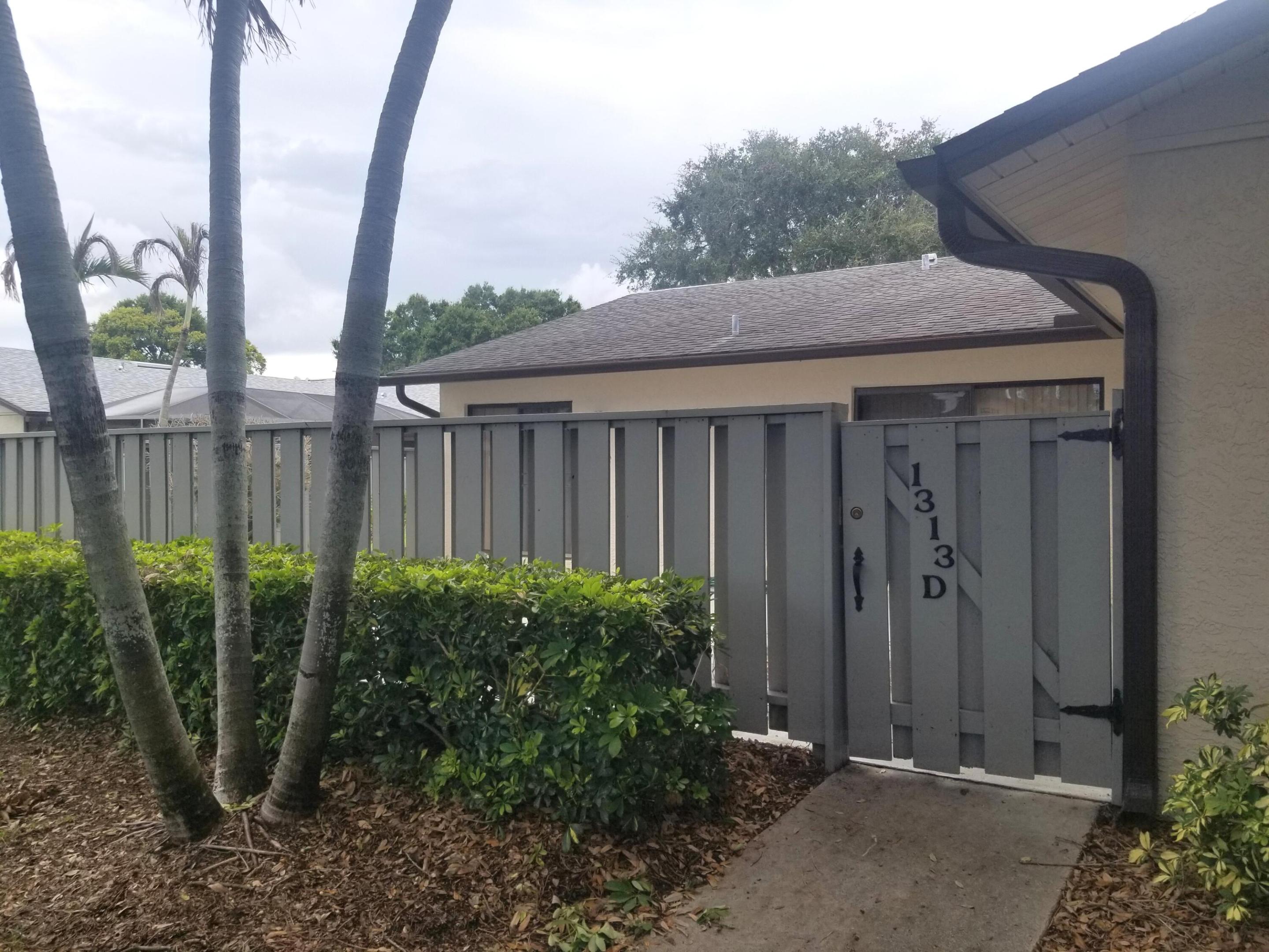 1313 Peppertree Trail D Property Photo 1