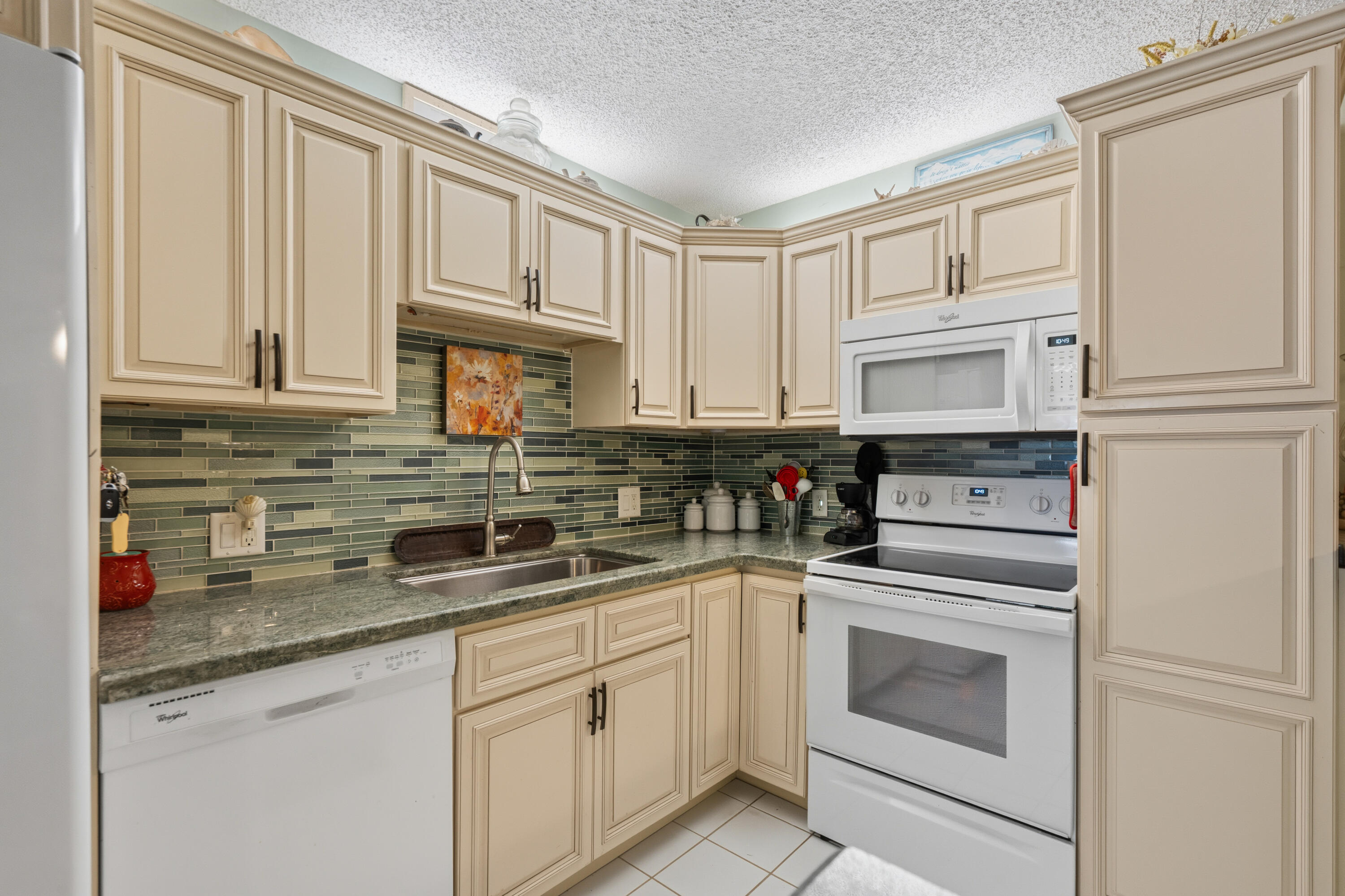 6197 Se Riverboat Drive Property Photo 12