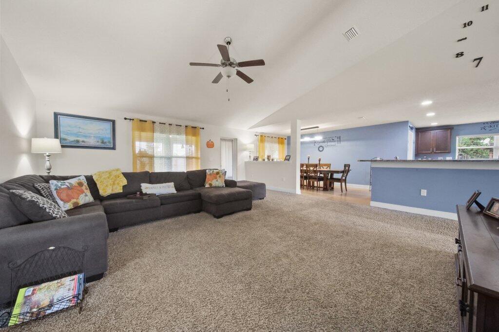 1680 Sw Burlington Street Property Photo 7