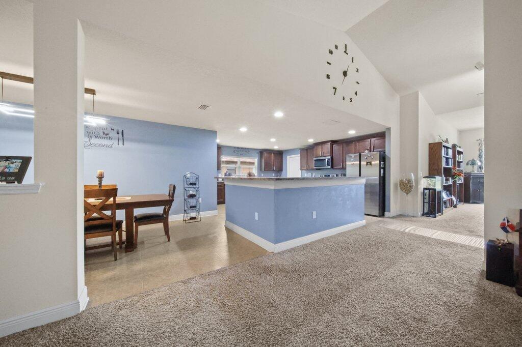 1680 Sw Burlington Street Property Photo 14