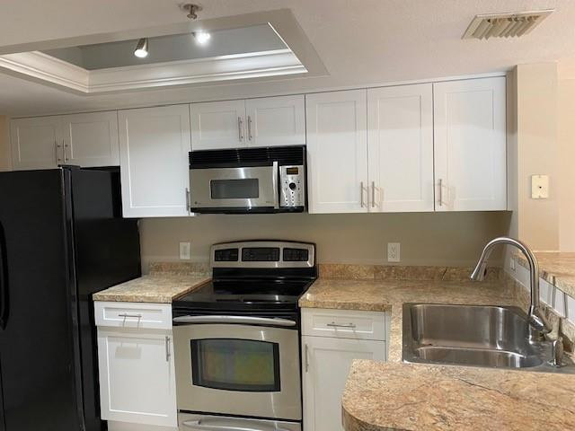 5061 Wiles Road 205 Property Photo 1