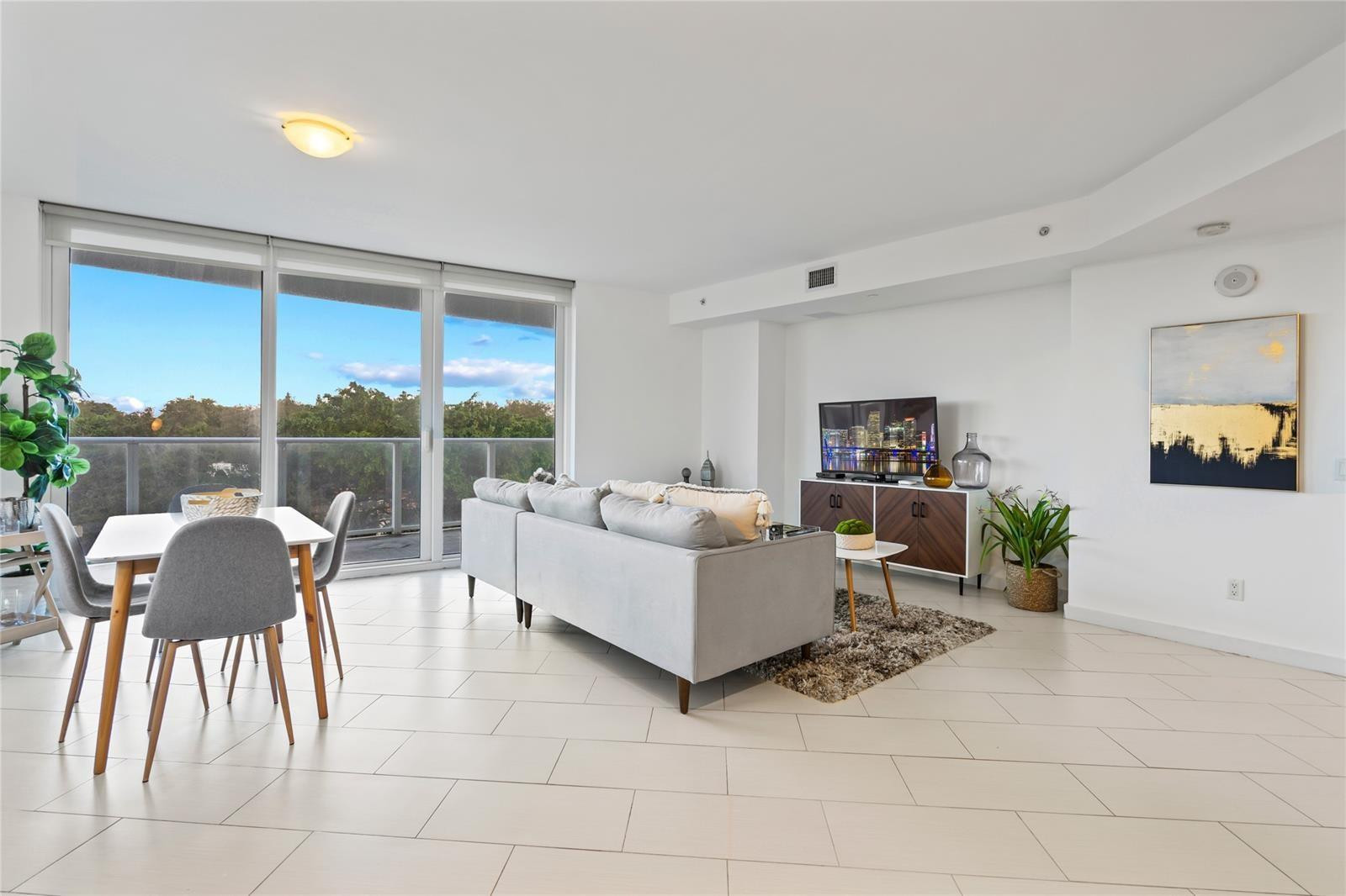 4250 Biscayne Boulevard 402 Property Photo 5