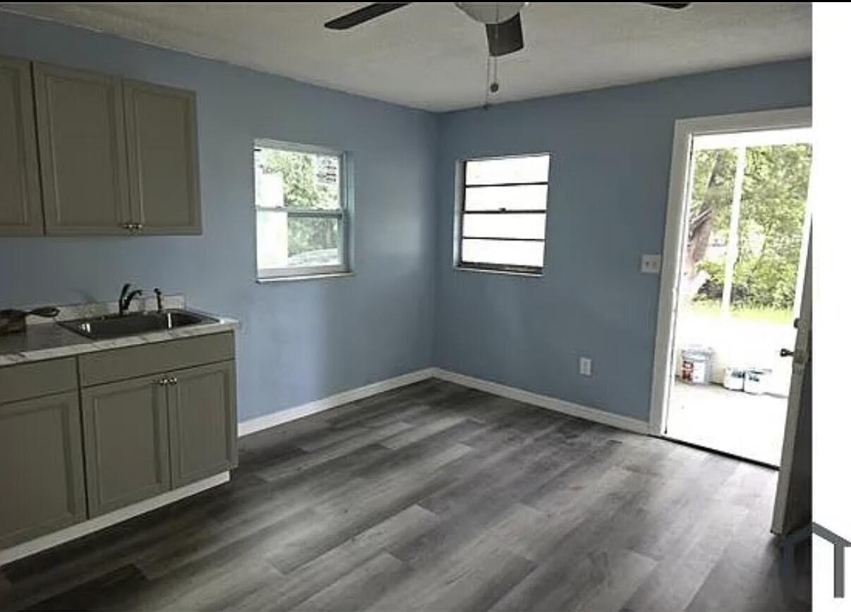 1132 W 27th Street Property Photo 1