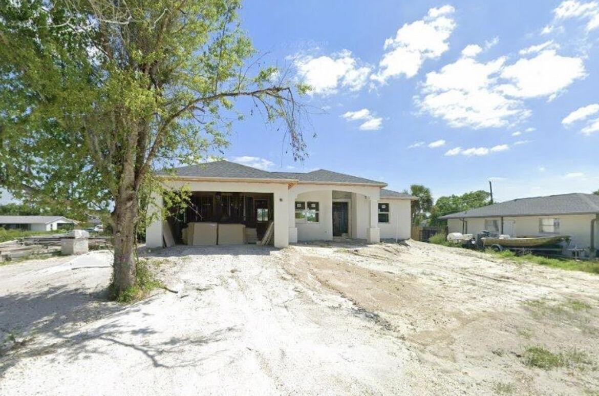 20239 Gladstone Avenue Property Photo 1