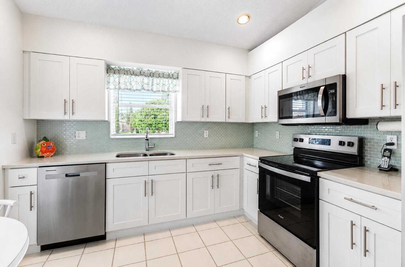 14050 Fair Isle Drive Property Photo 5