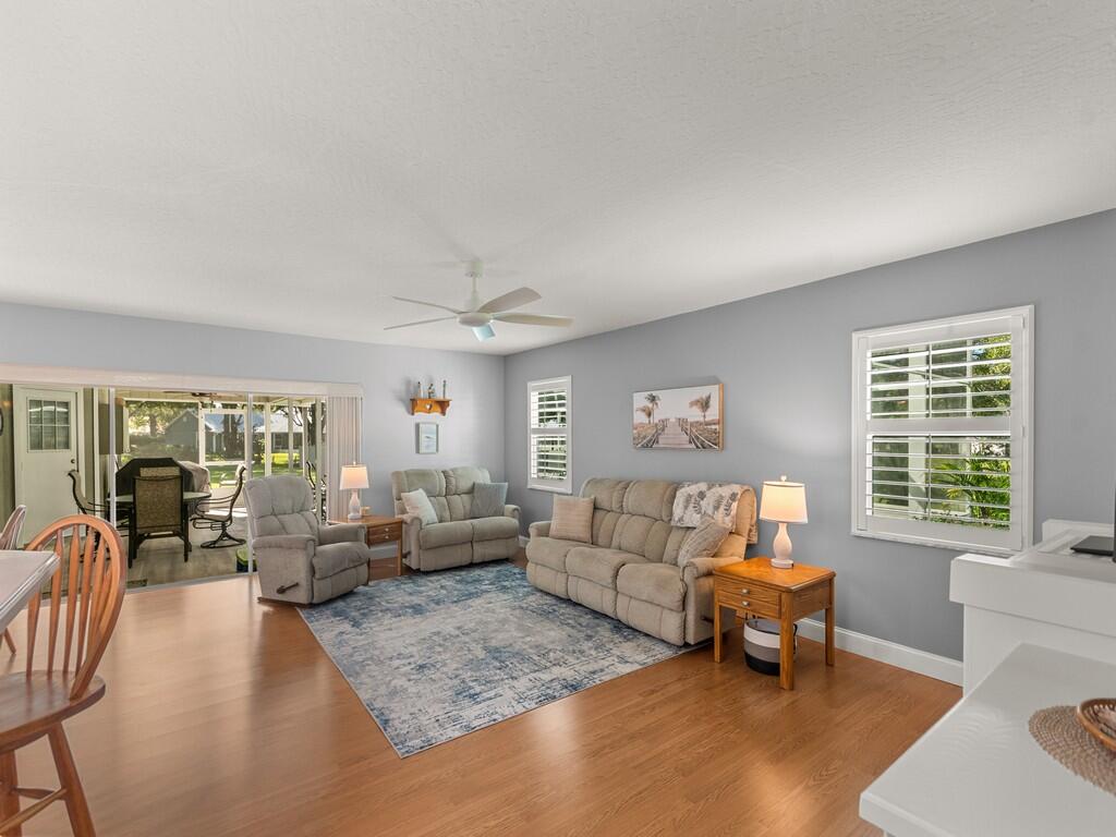 3555 3rd Place Sw Property Photo 15