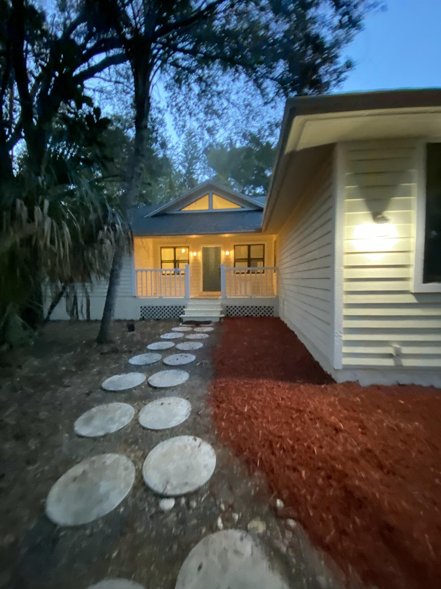 2322 Se Saint Lucie Boulevard Property Photo 2