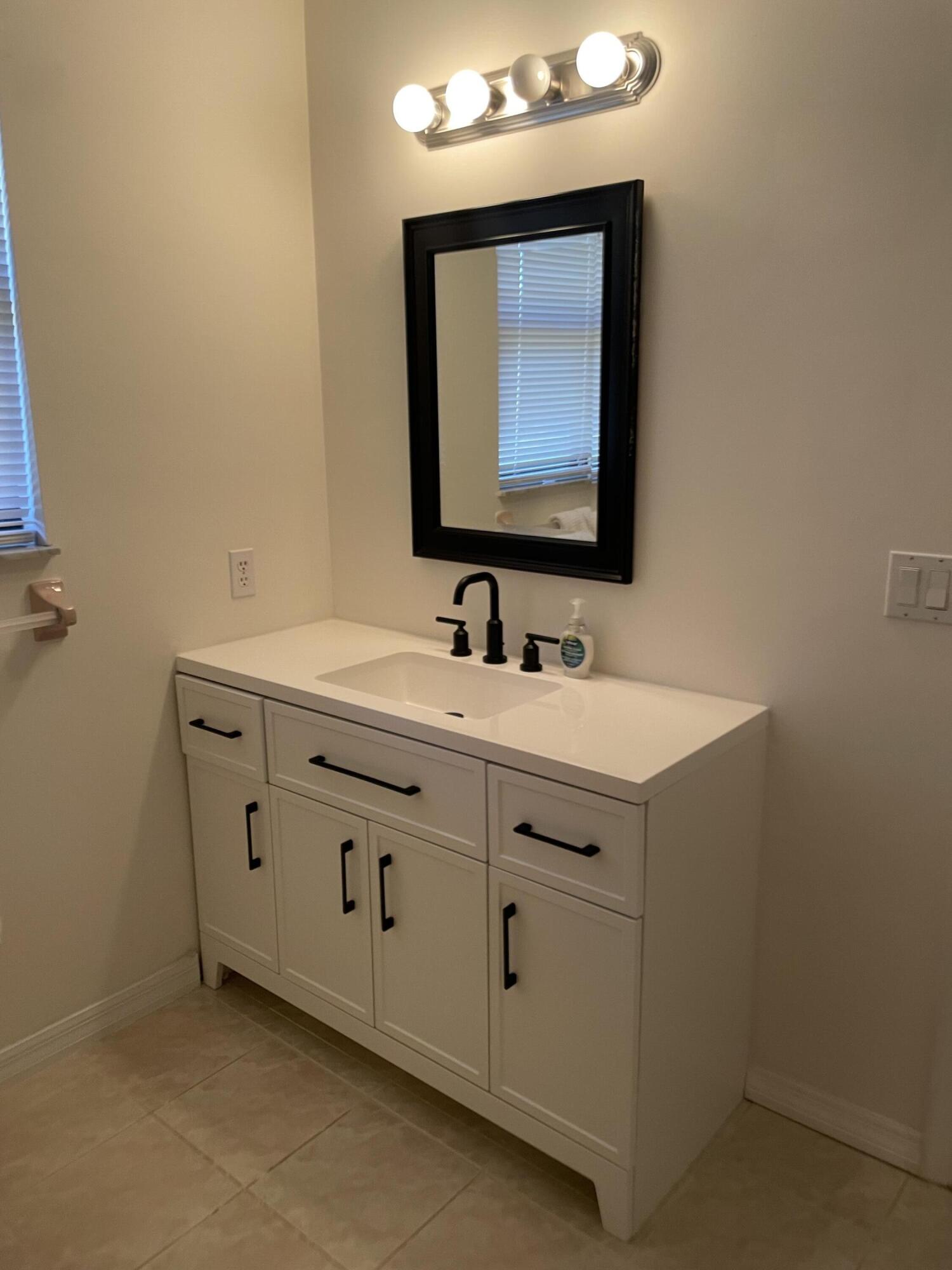 2322 Se Saint Lucie Boulevard Property Photo 8