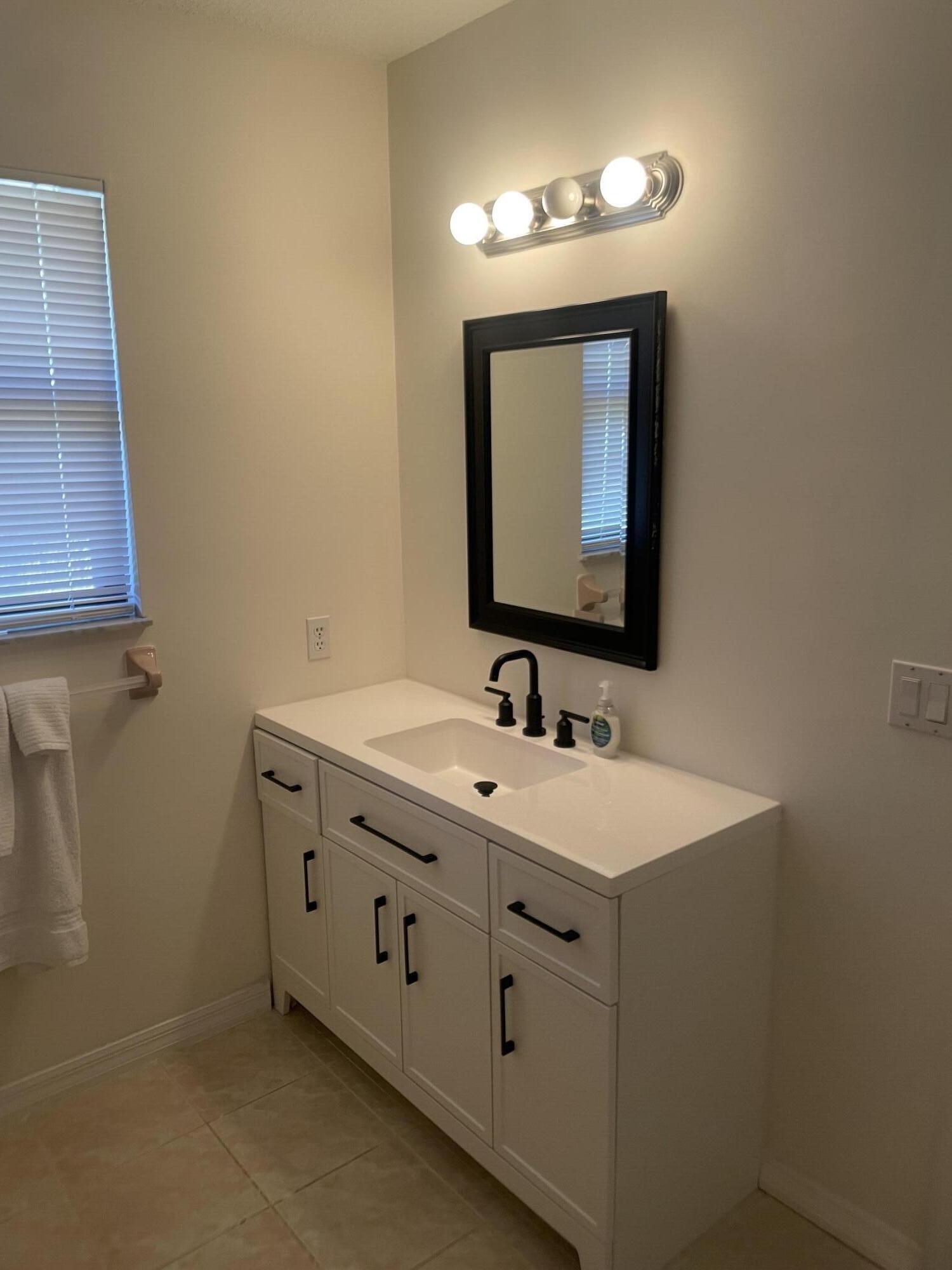 2322 Se Saint Lucie Boulevard Property Photo 12