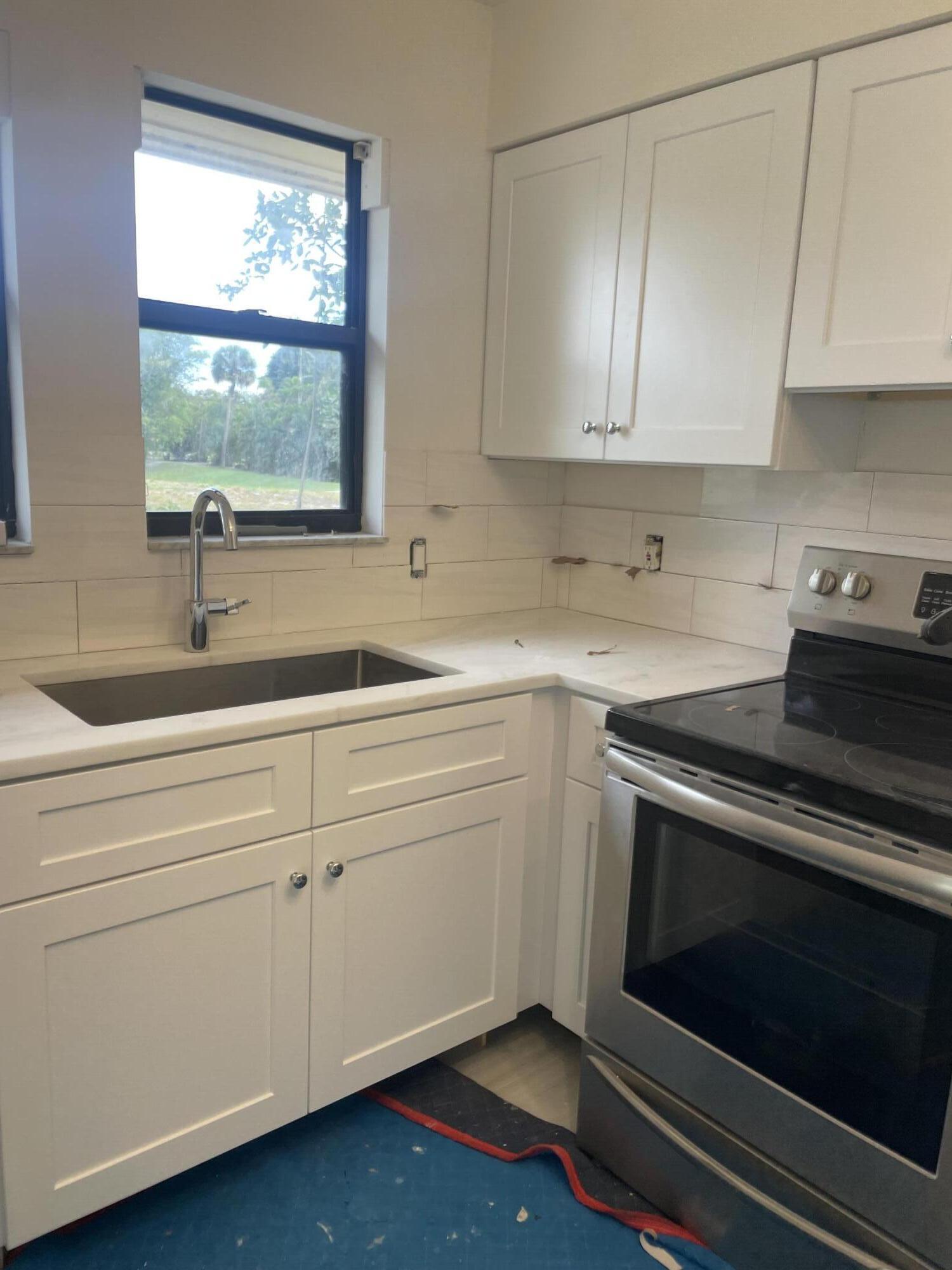 2322 Se Saint Lucie Boulevard Property Photo 19