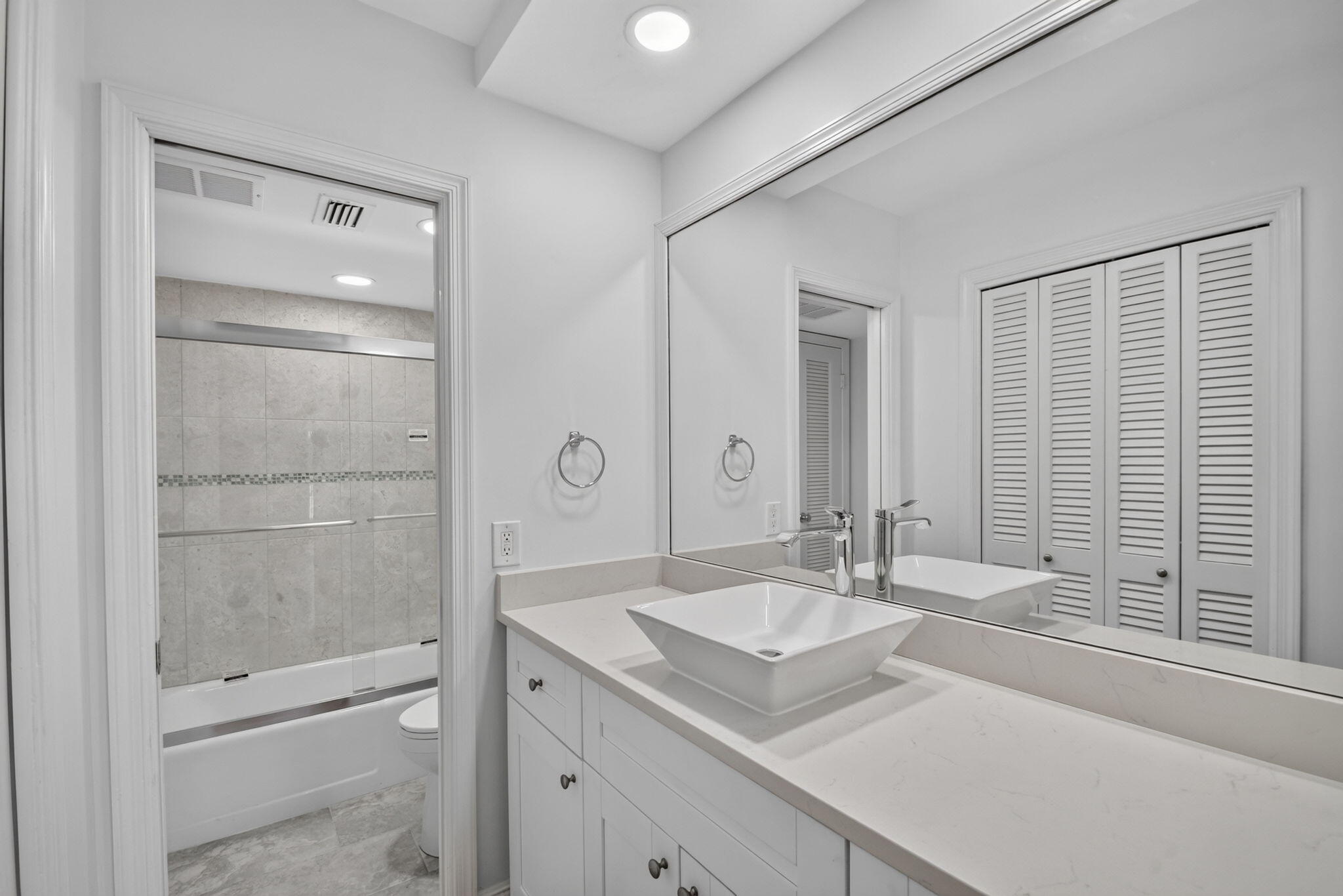 145 Atlantis Boulevard 202 Property Photo 24