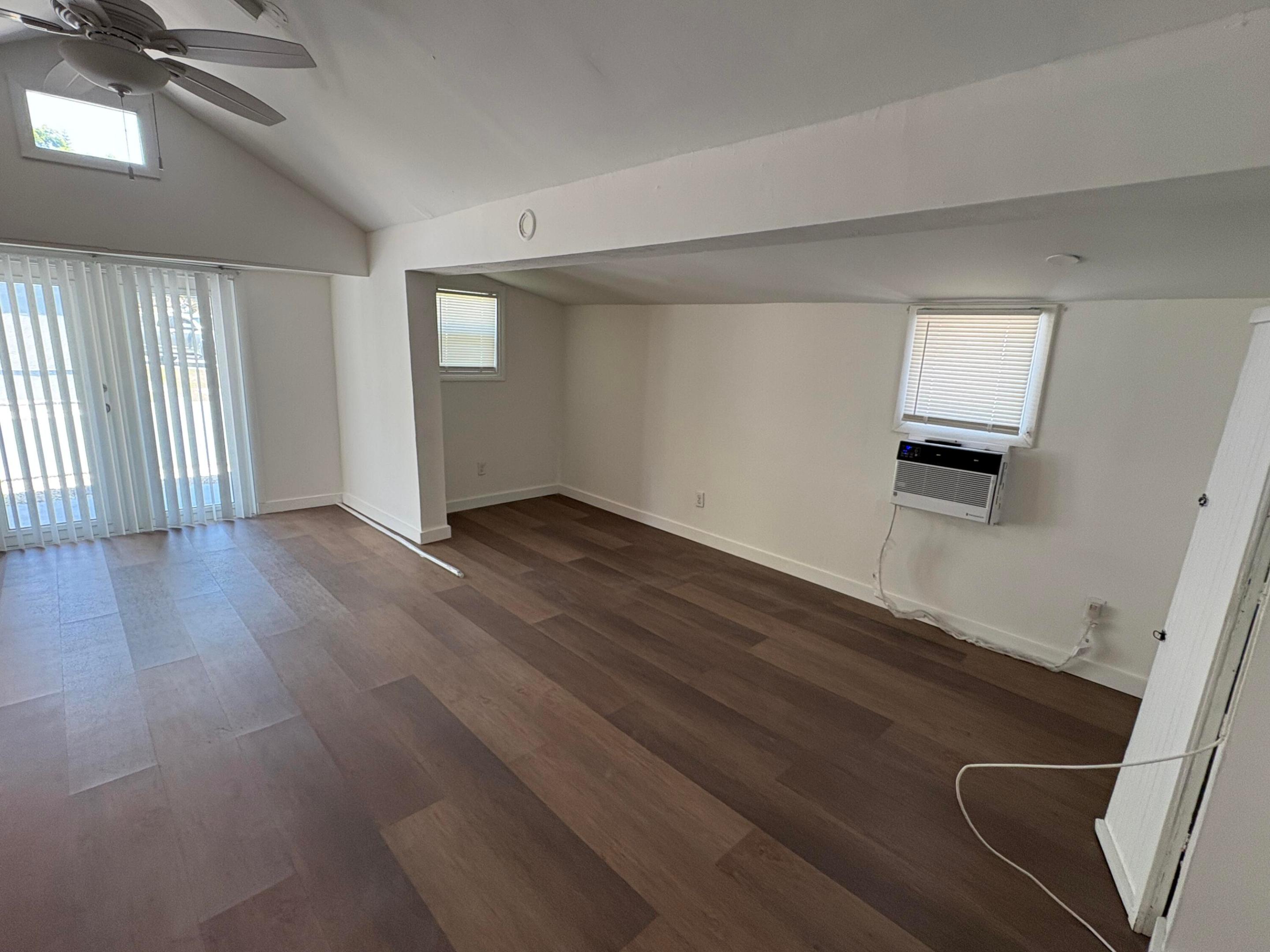 1912 ARTHUR Street C Property Photo 1