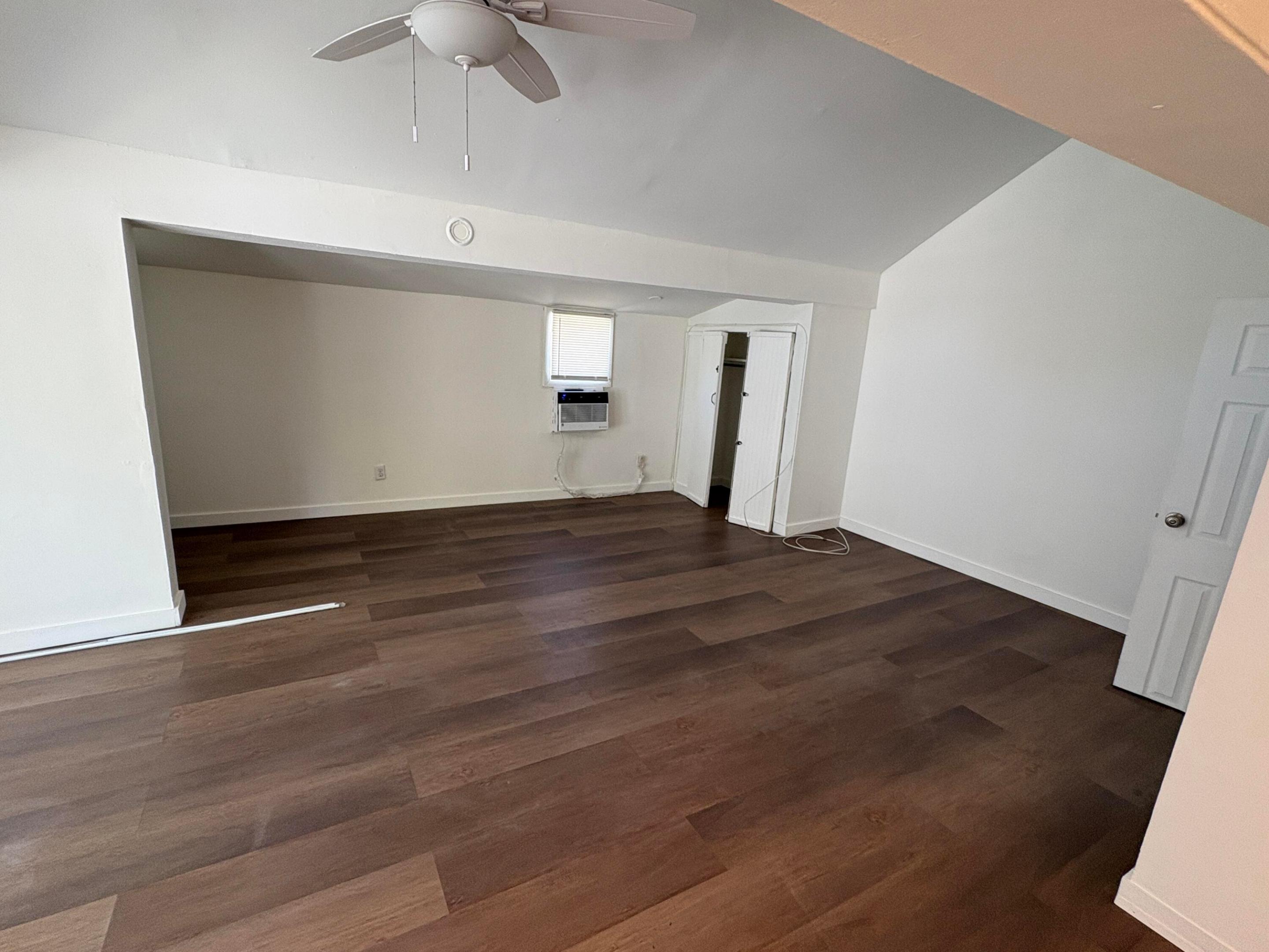 1912 Arthur Street C Property Photo 3