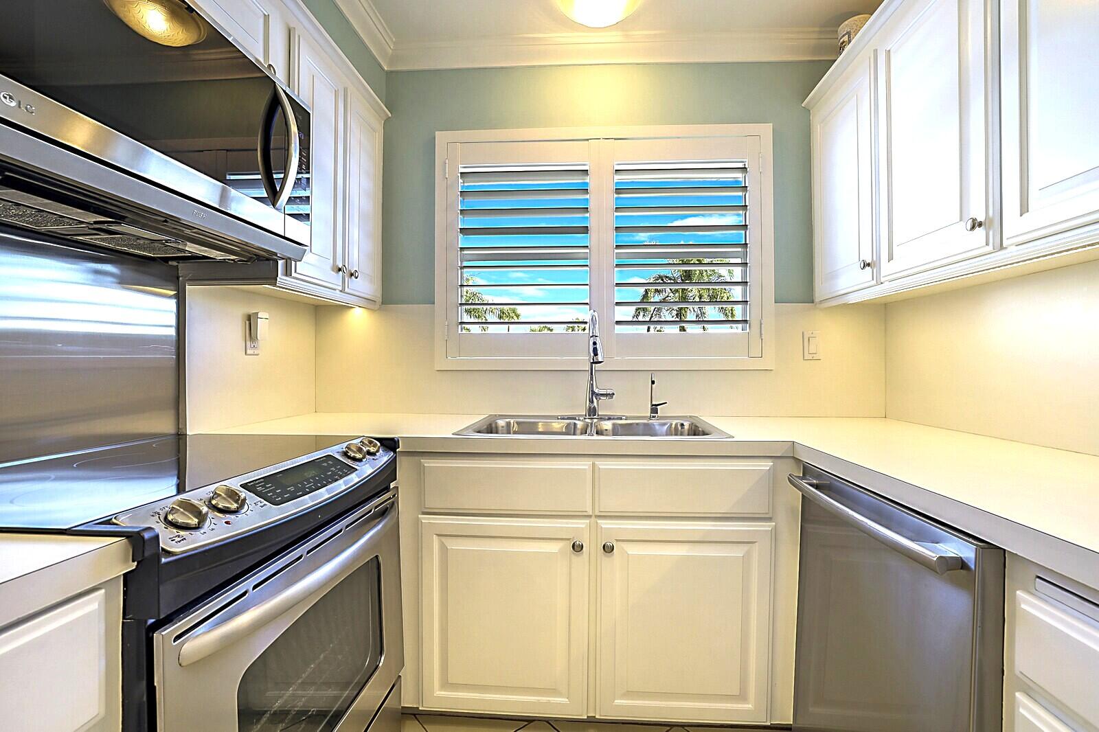 700 Ne Harbour Terrace 2310 Property Photo 1
