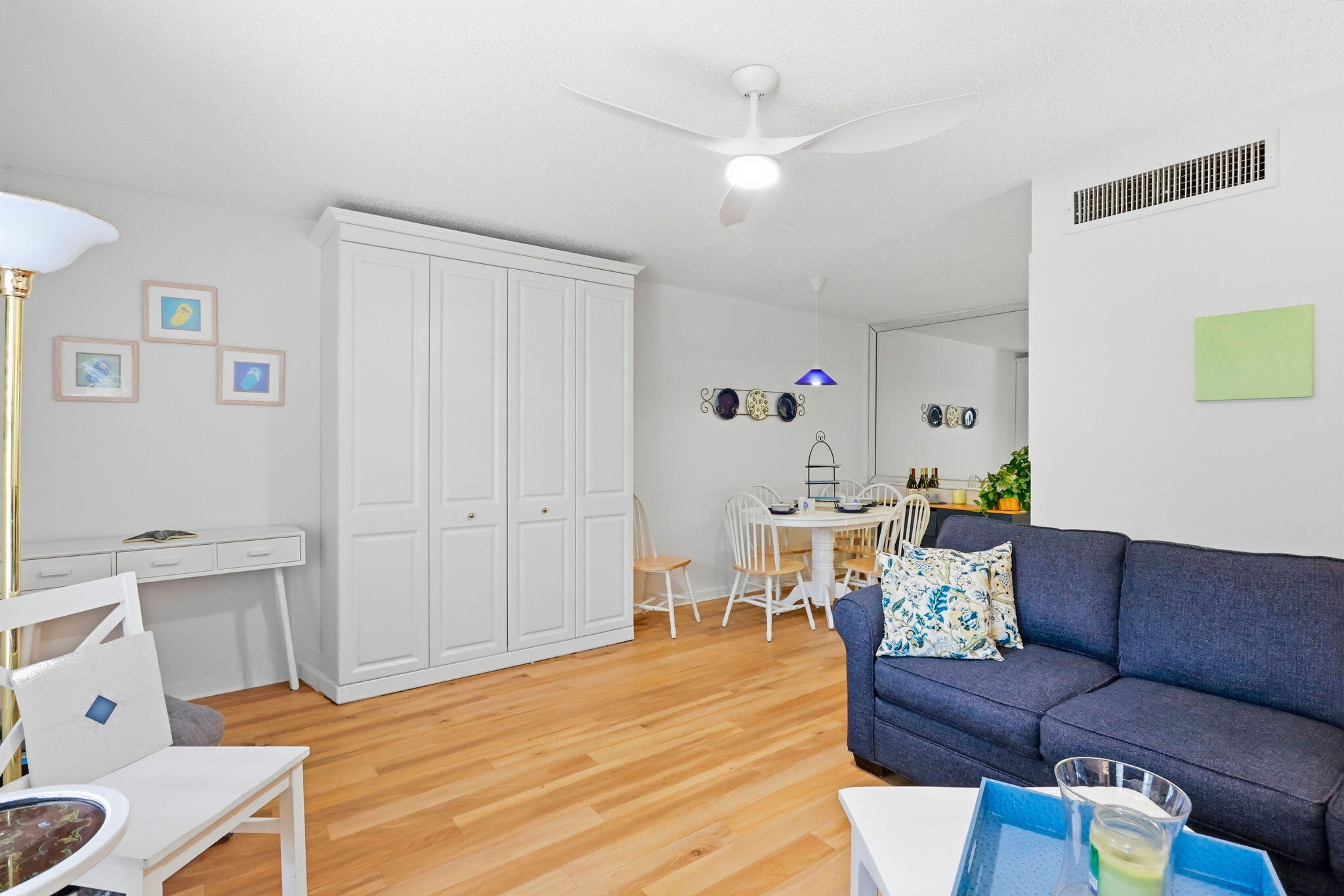640 Snug Harbor Drive F4 Property Photo 6