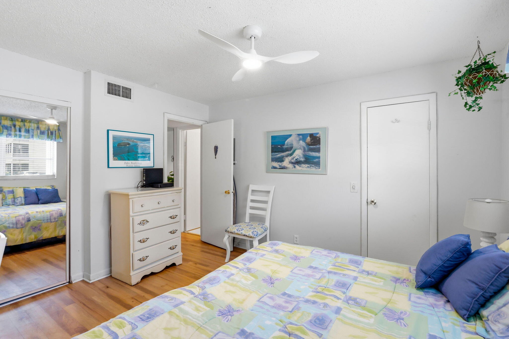 640 Snug Harbor Drive F4 Property Photo 19