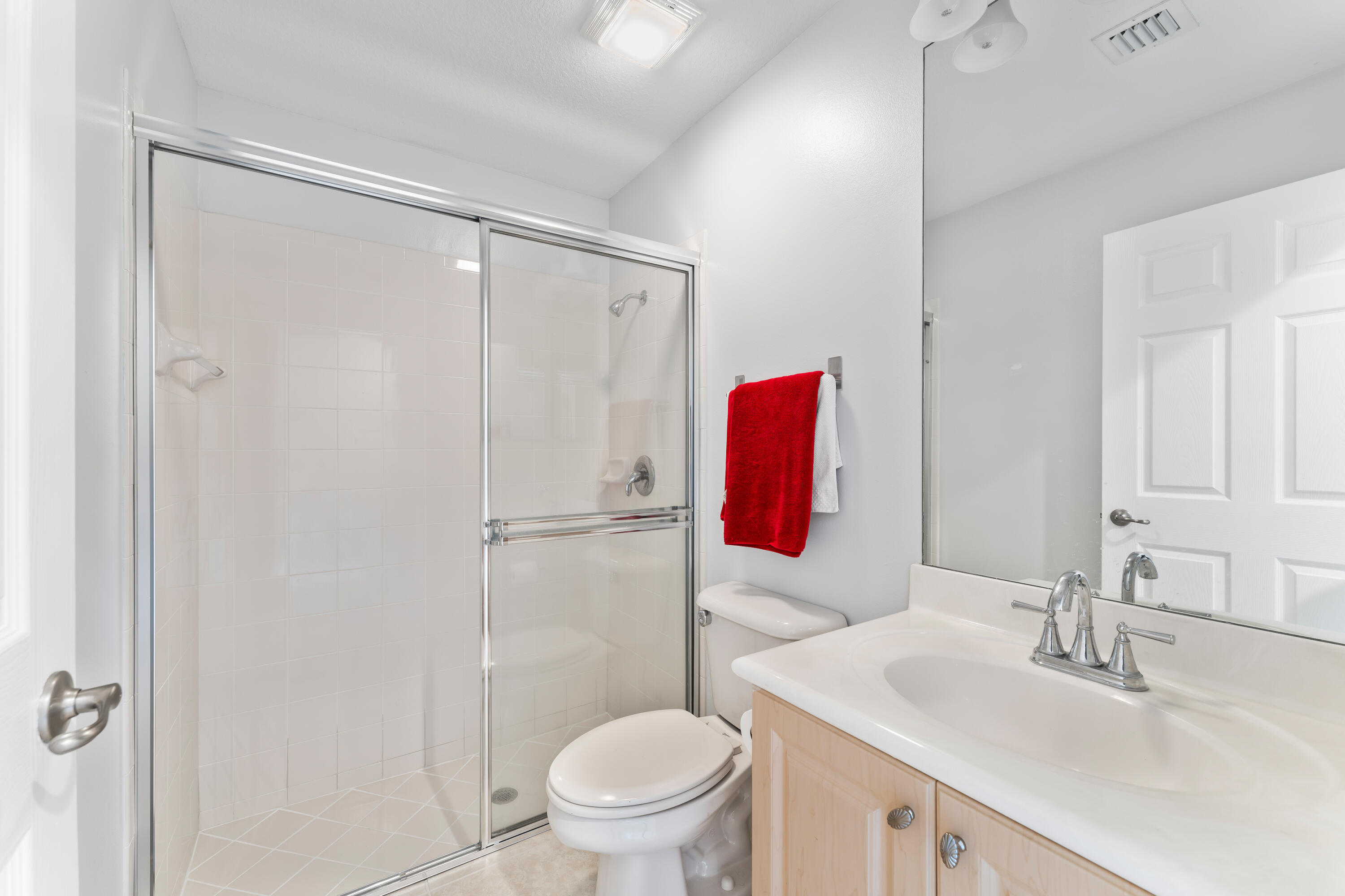 2558 Gardens Parkway Property Photo 6