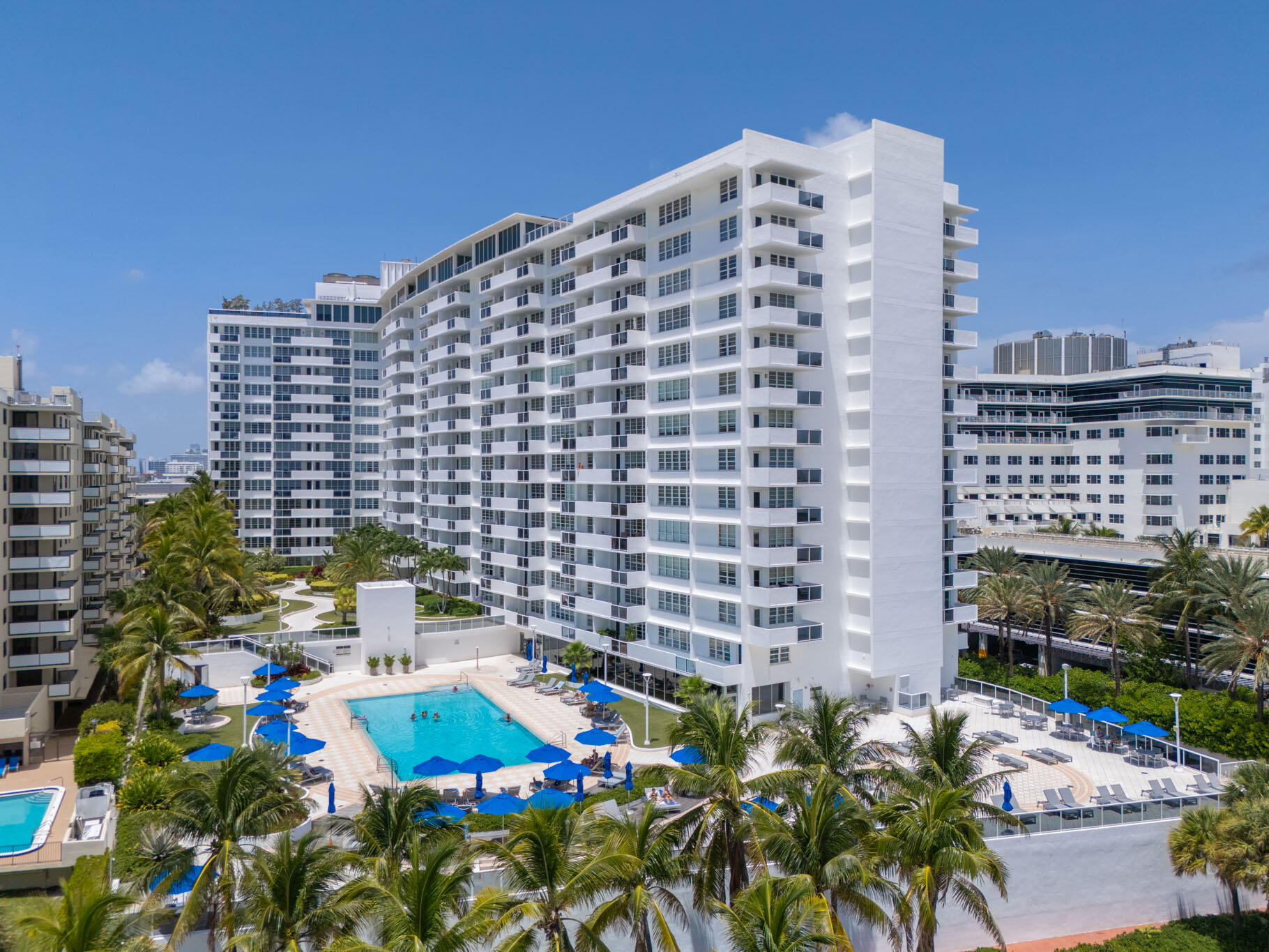 100 Lincoln Road Ph14 Property Photo 2