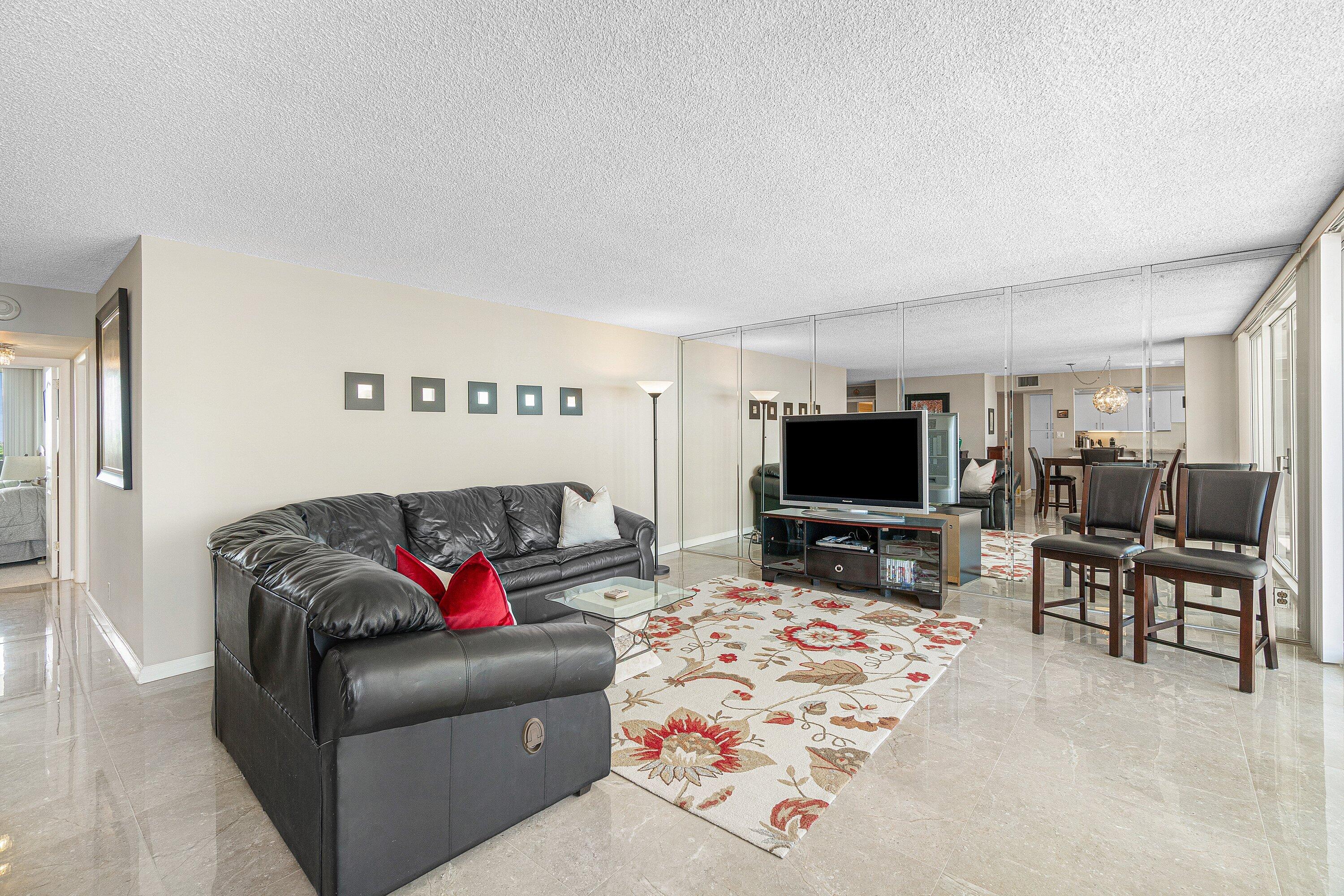 2000 S Ocean Boulevard 8-d Property Photo 4