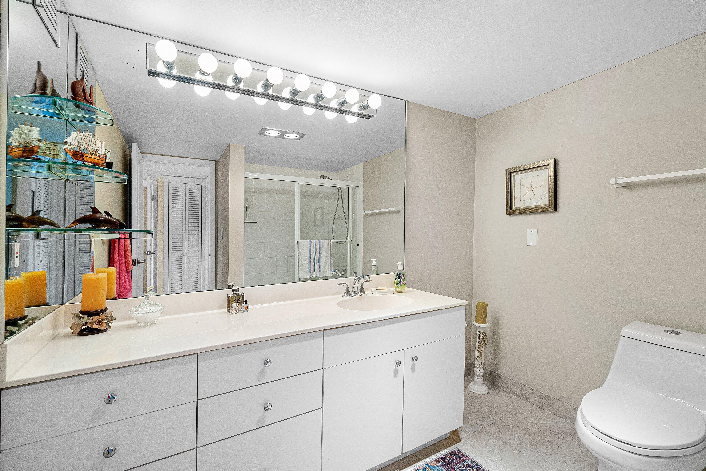 2000 S Ocean Boulevard 8-d Property Photo 10