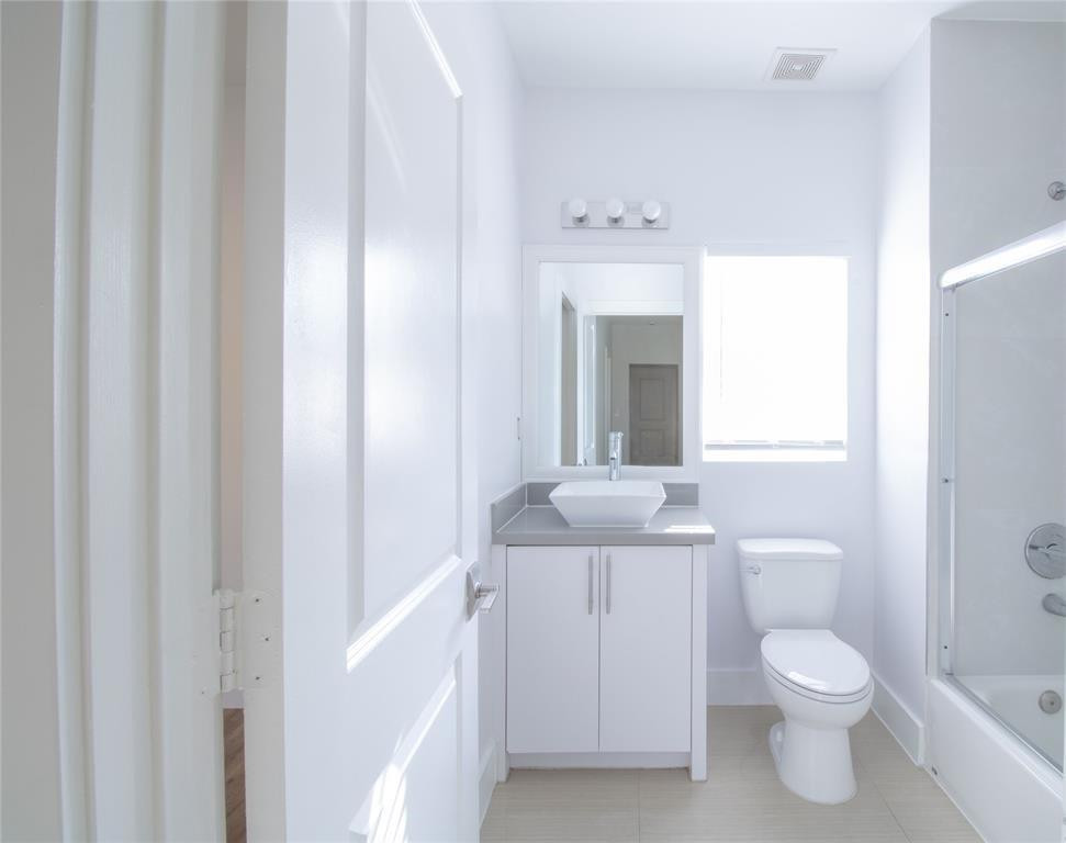B26070927 Property Photo 15