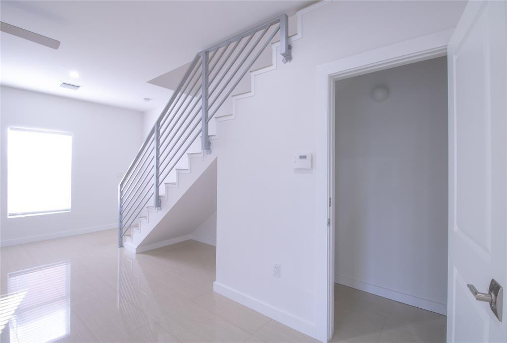 B26070927 Property Photo 22