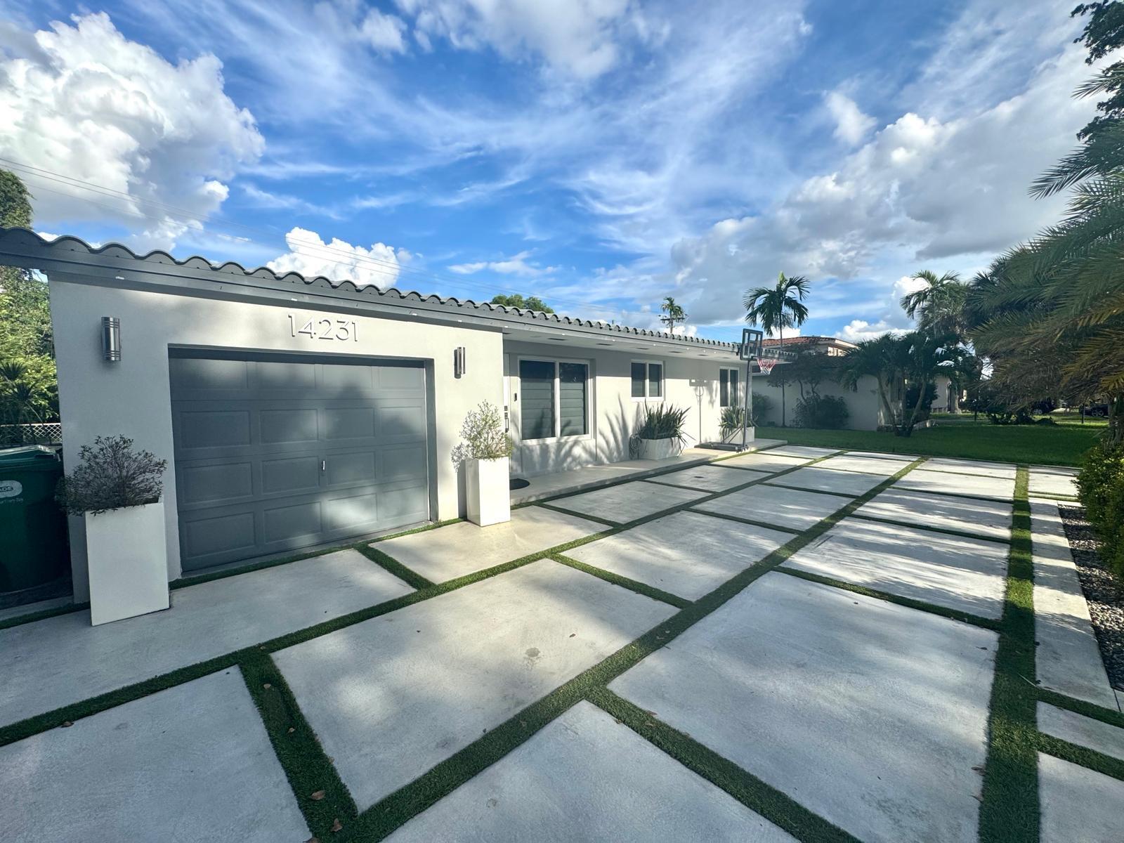 14231 Lake Candlewood Court Property Photo 1