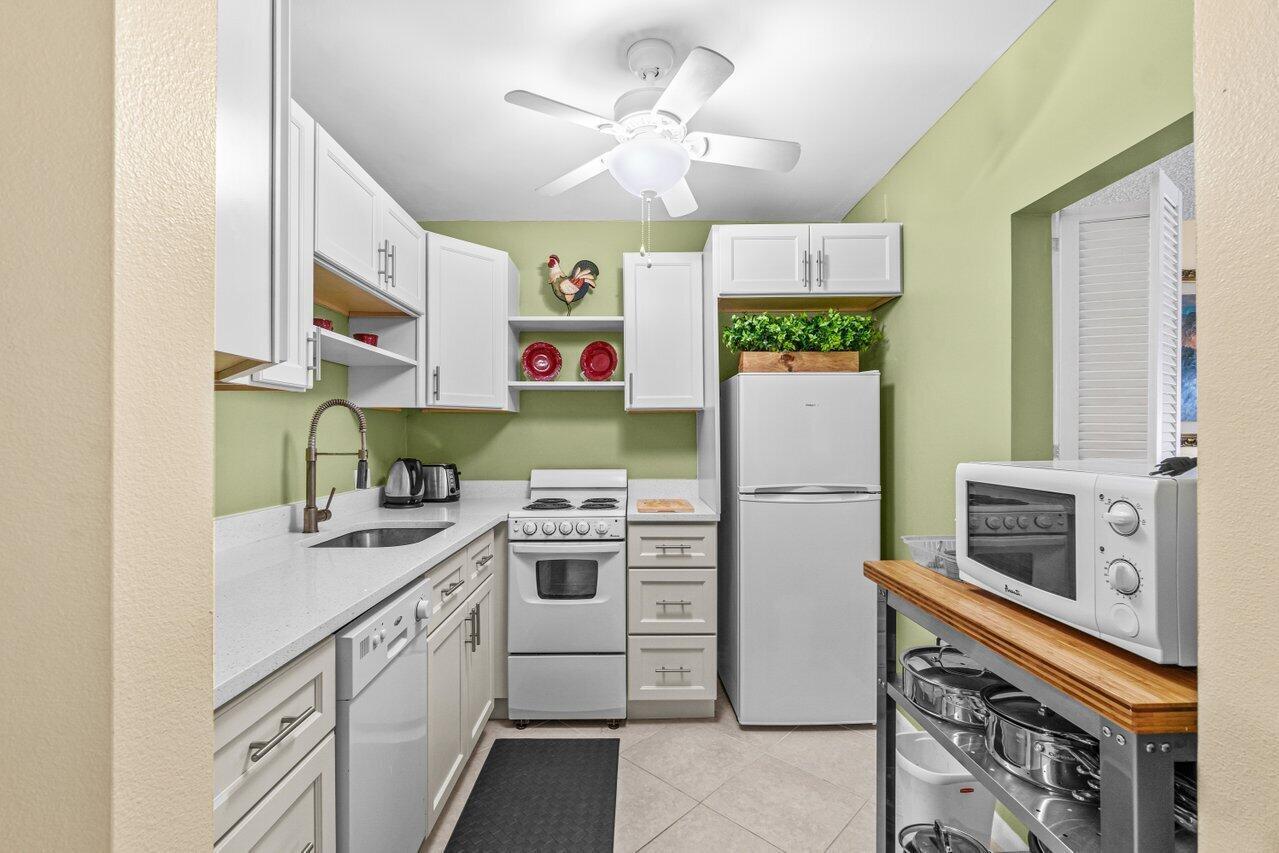 68 Suffolk B 680 Property Photo 3