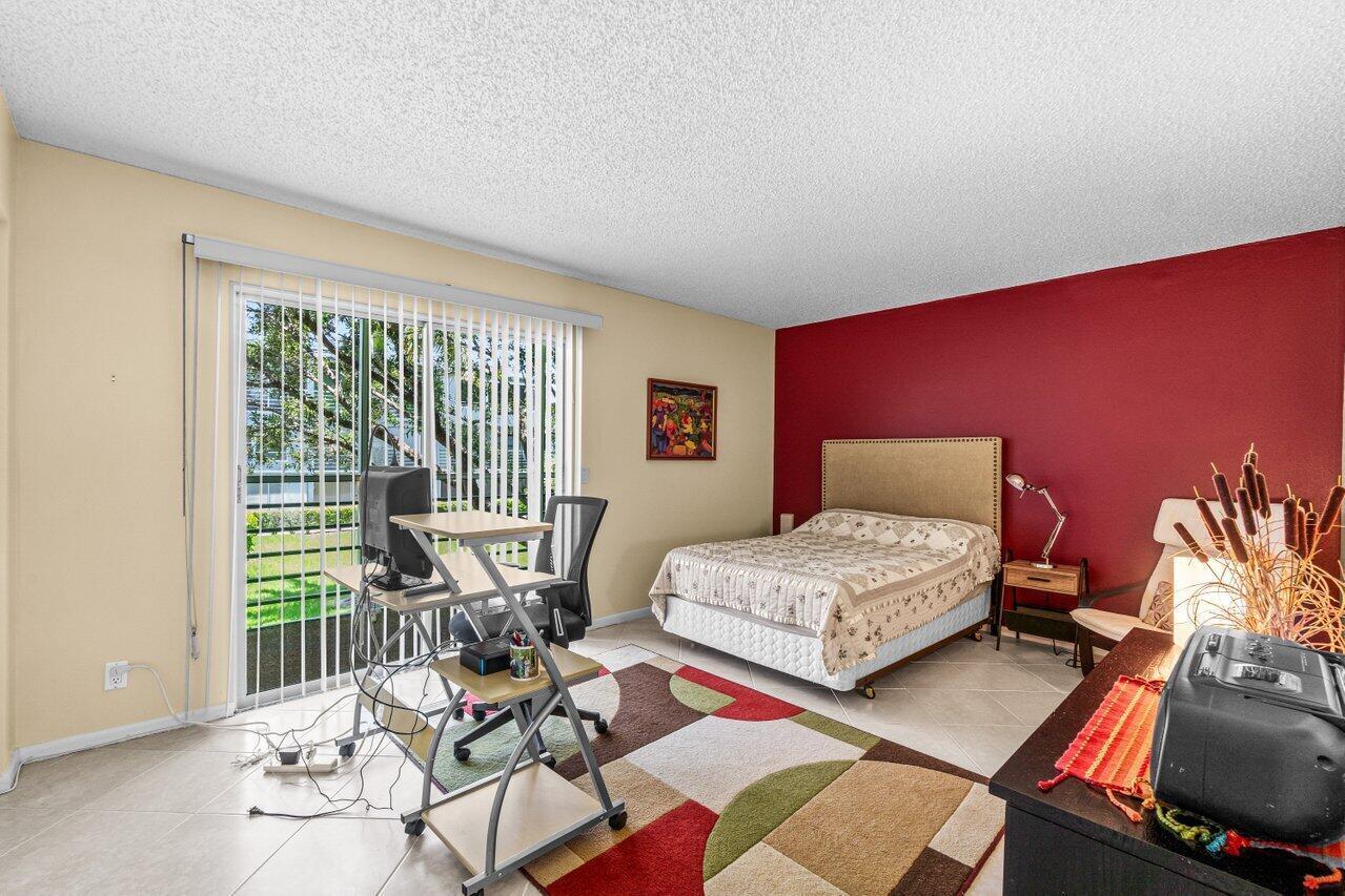 68 Suffolk B 680 Property Photo 11