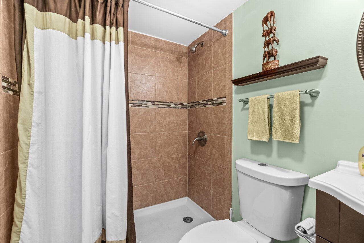 68 Suffolk B 680 Property Photo 15