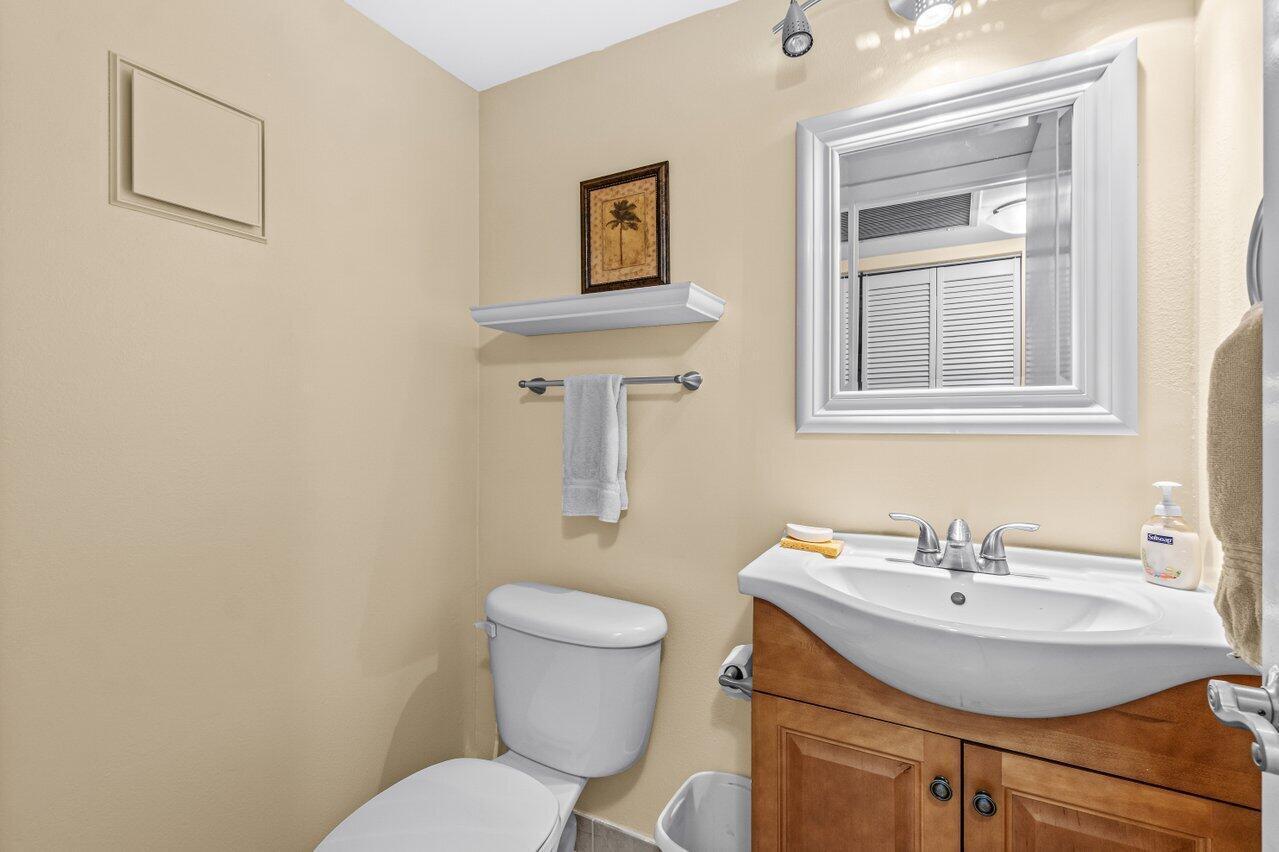 68 Suffolk B 680 Property Photo 16