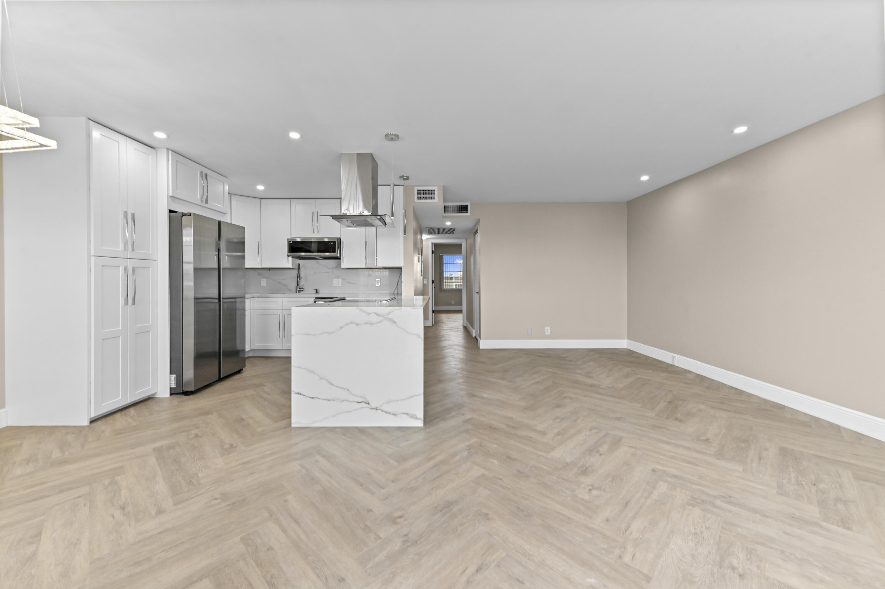 4055 Wolverton C Property Photo 5