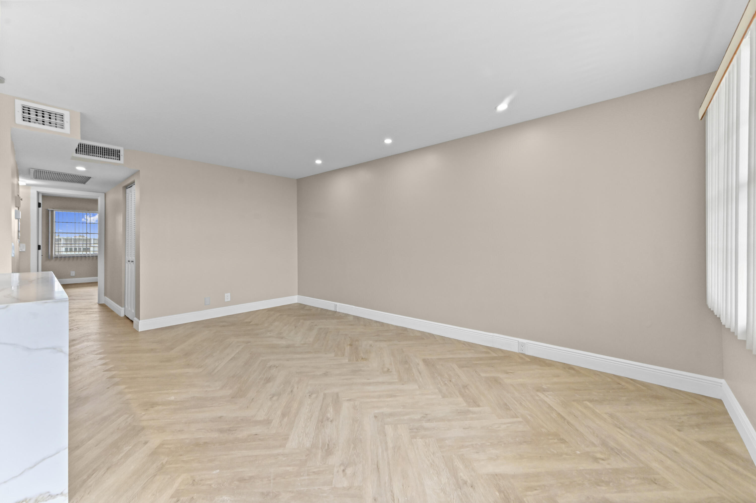 4055 Wolverton C Property Photo 6