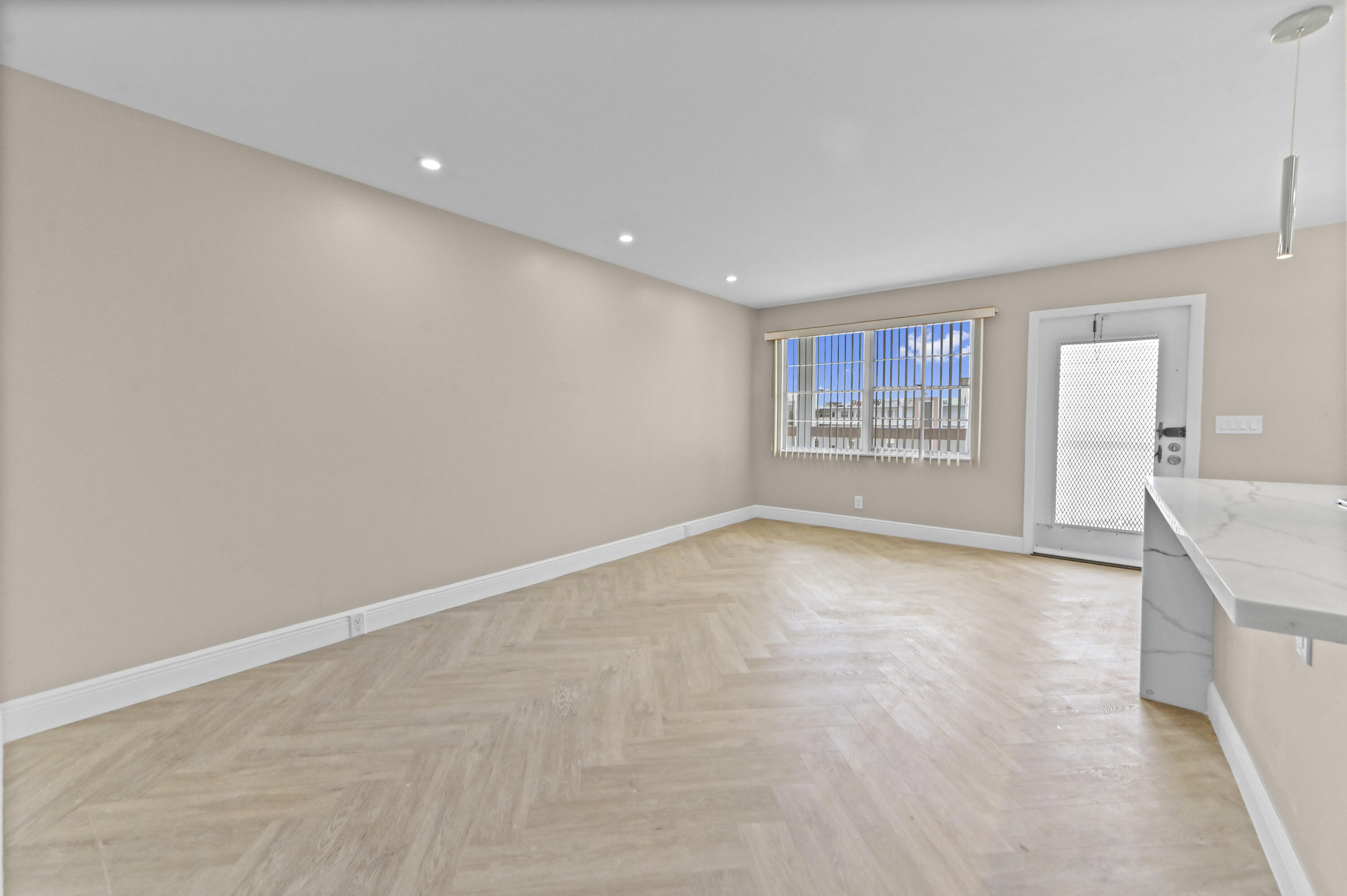 4055 Wolverton C Property Photo 7