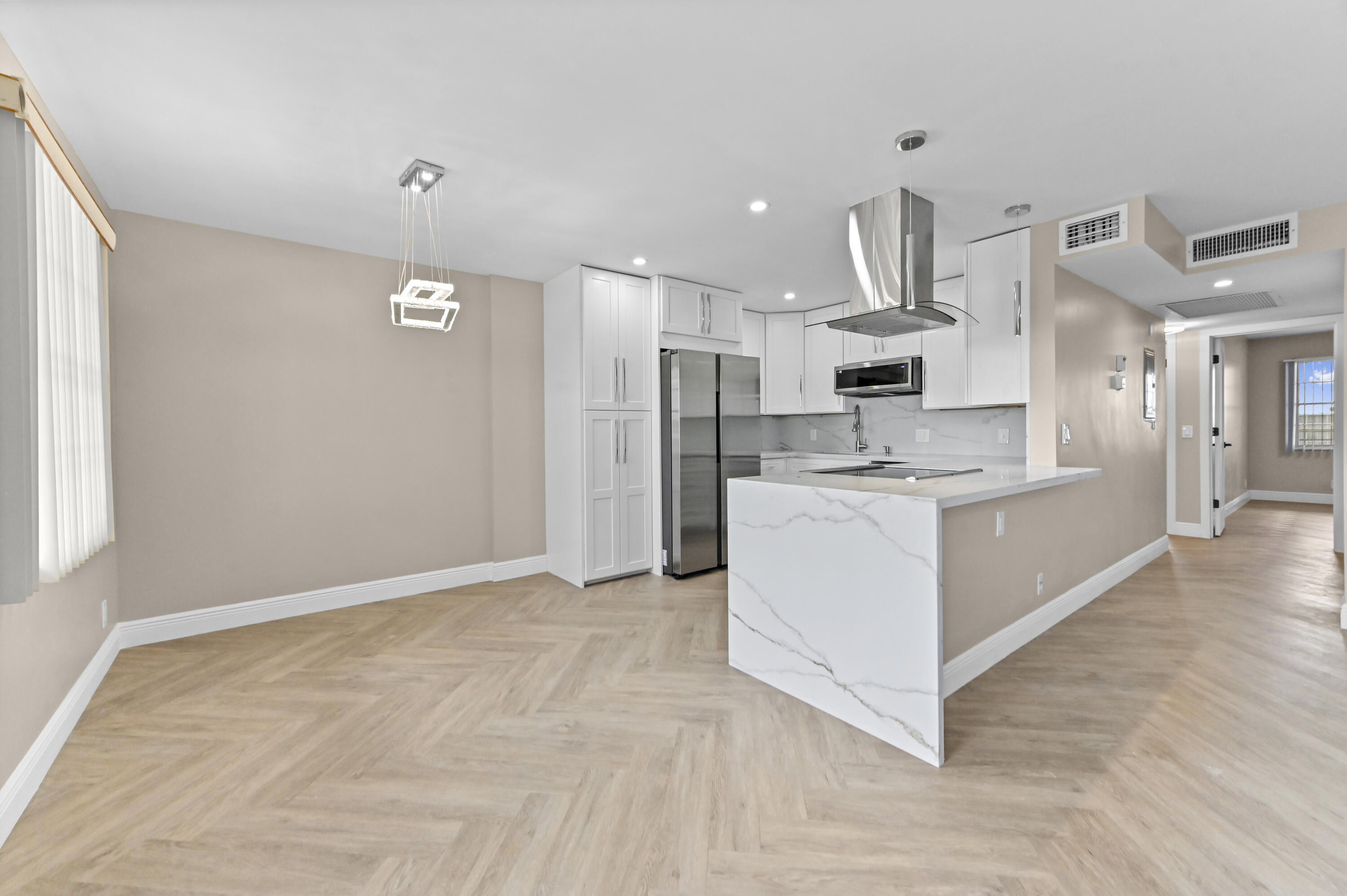 4055 Wolverton C Property Photo 9
