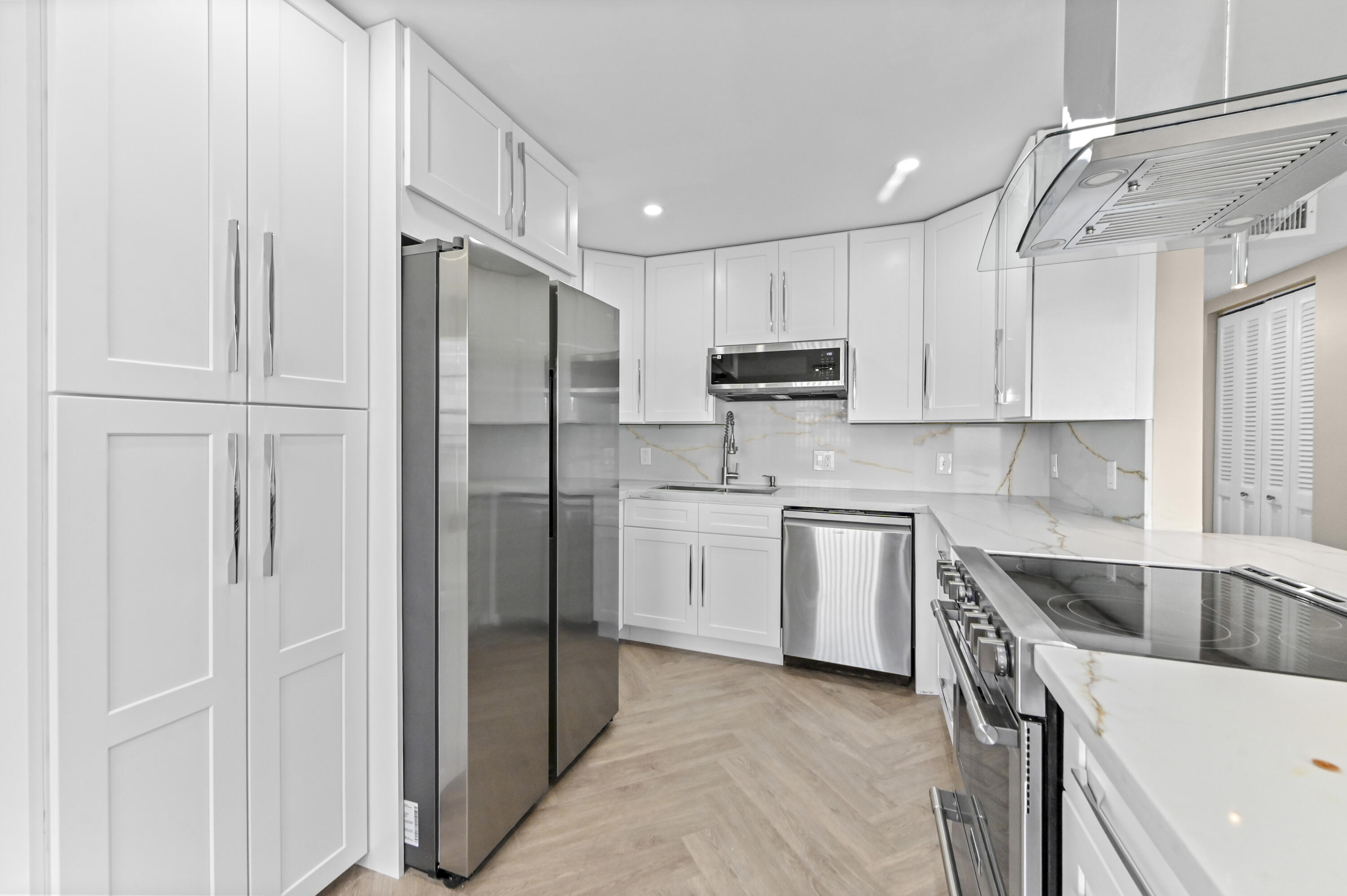 4055 Wolverton C Property Photo 11