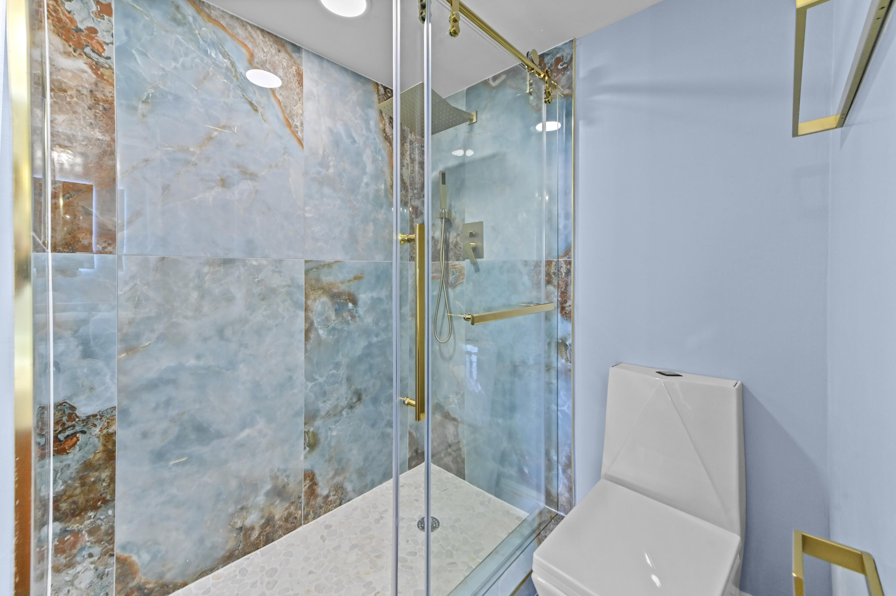 4055 Wolverton C Property Photo 20