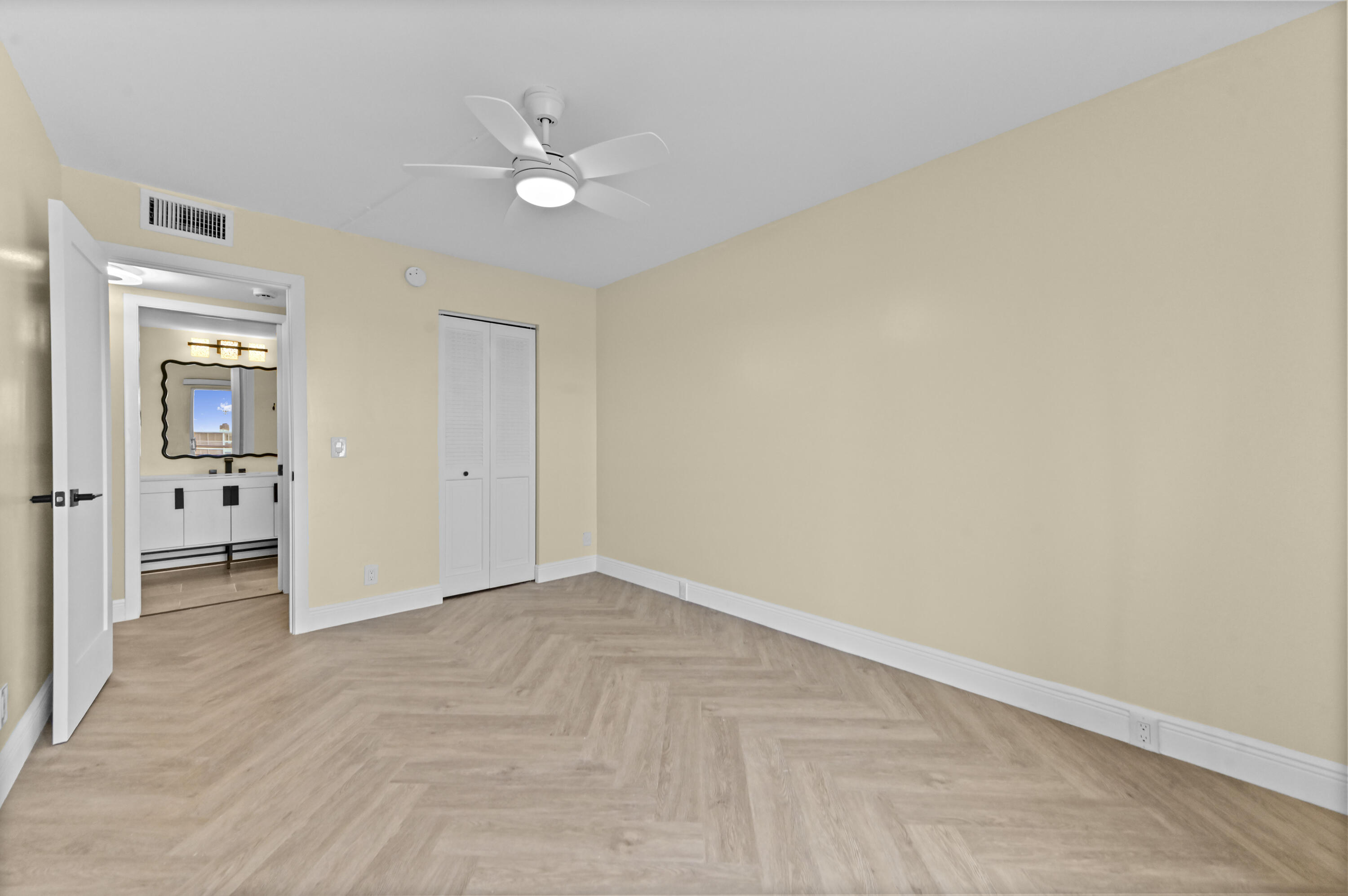 4055 Wolverton C Property Photo 23