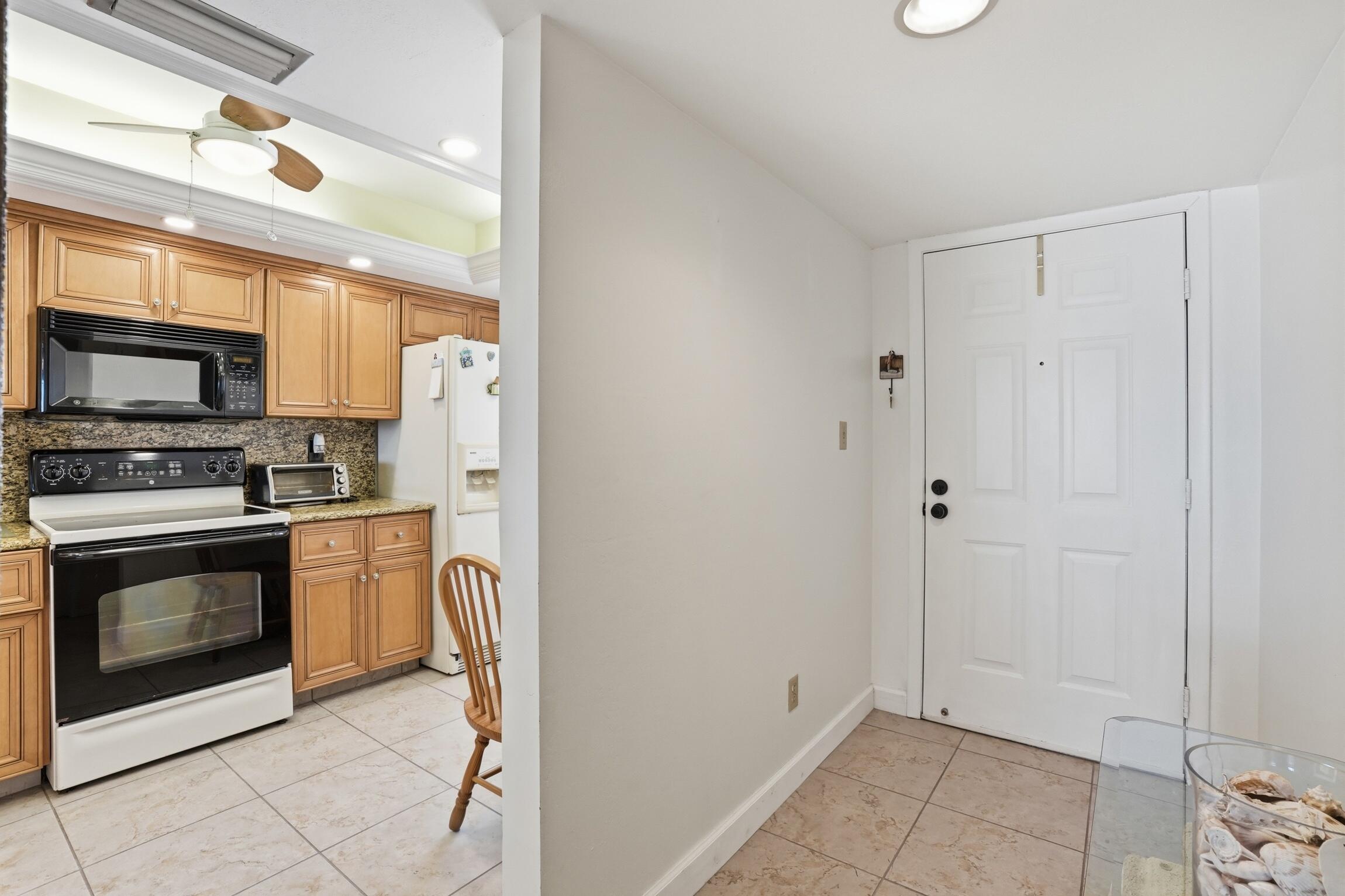 8402 Estero Boulevard Apt 405 Property Photo 28