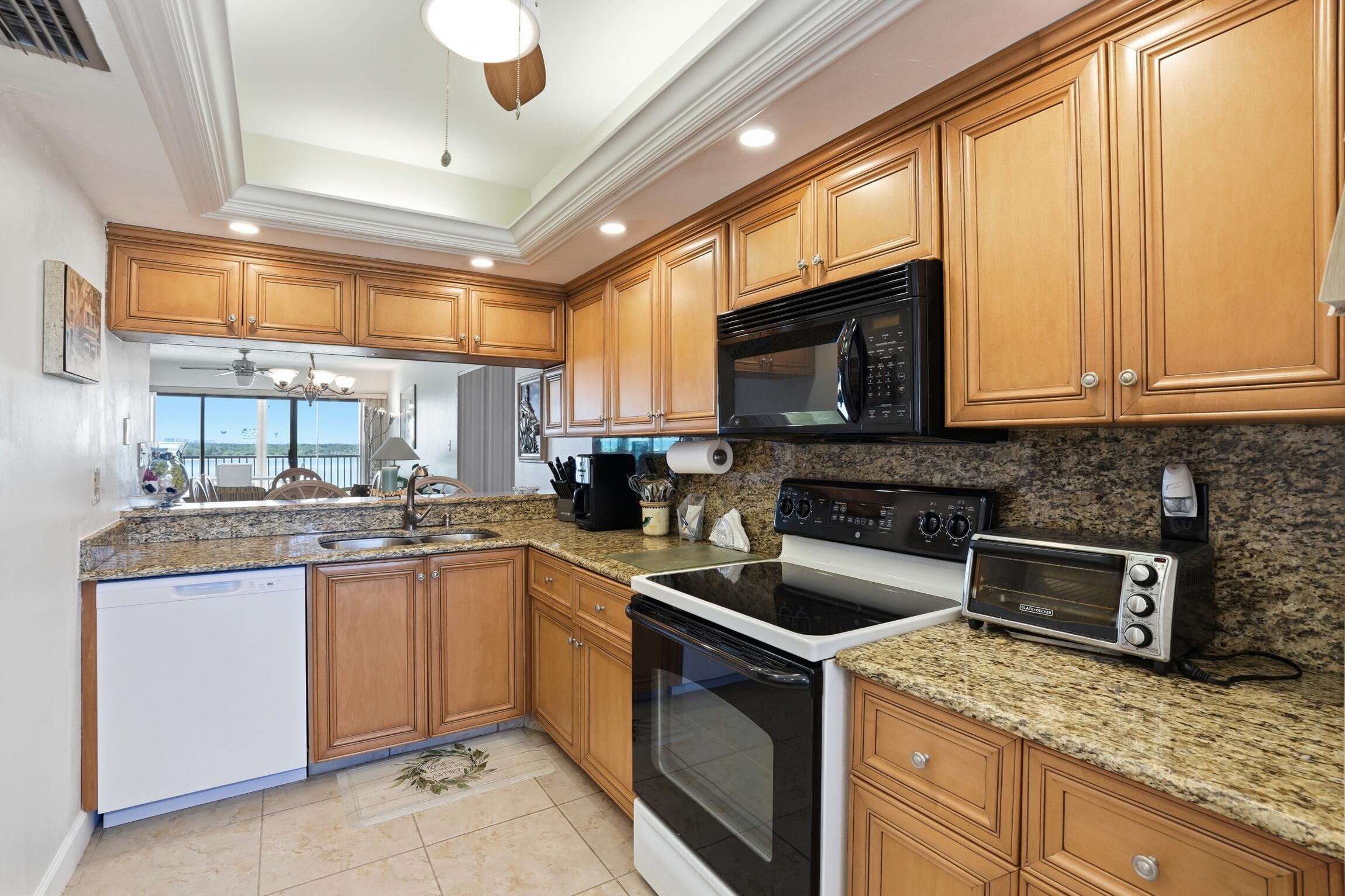 8402 Estero Boulevard Apt 405 Property Photo 30