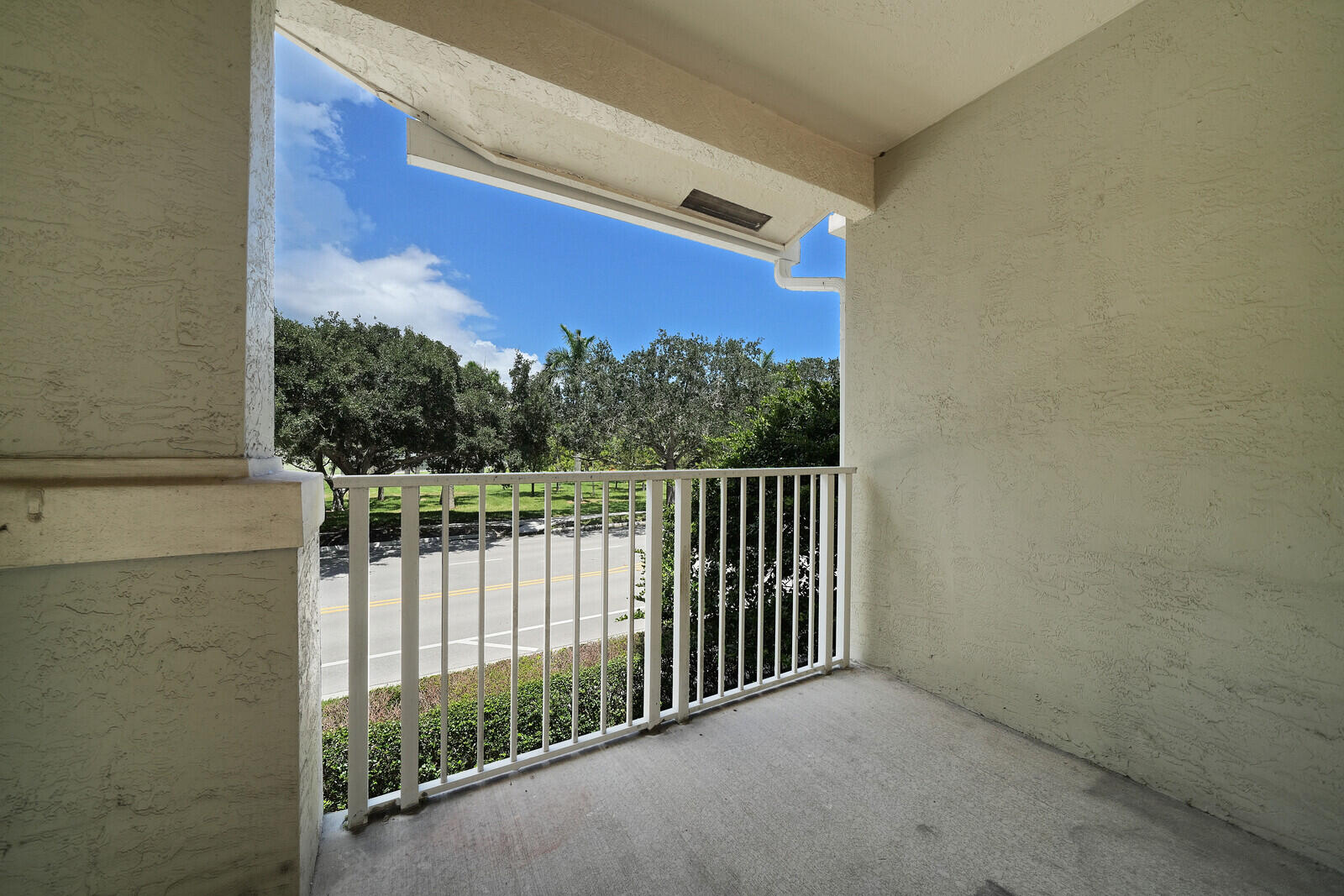 1054 University Boulevard 21 Property Photo 6