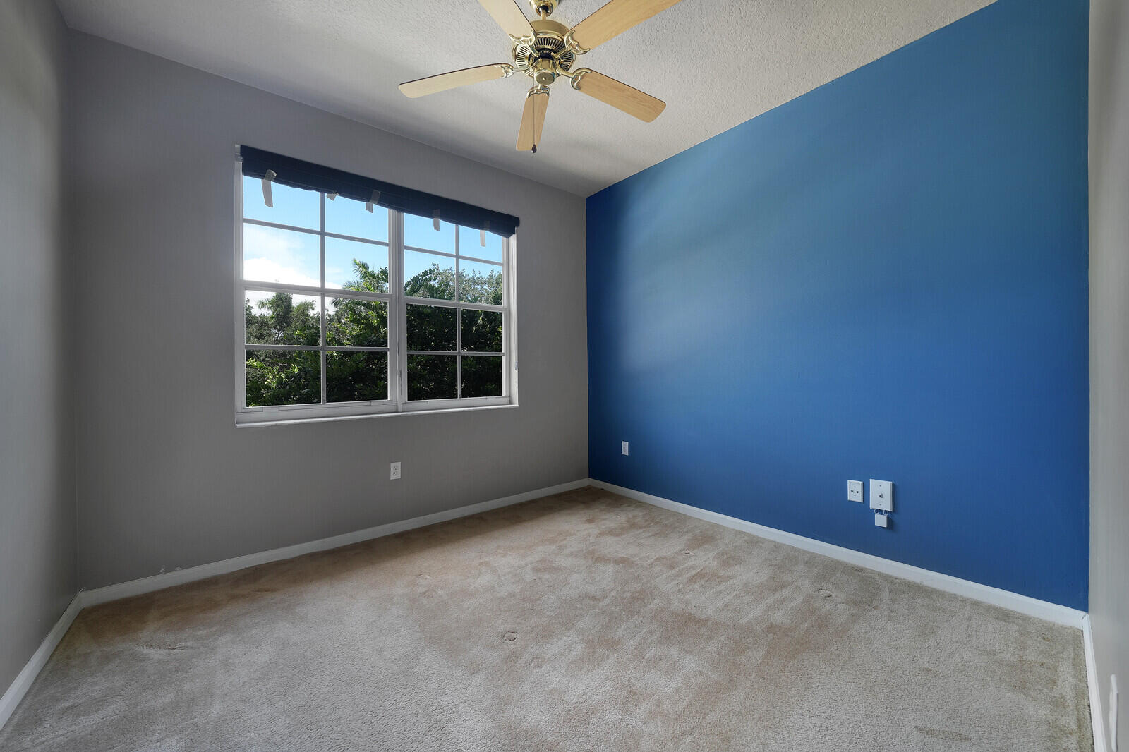 1054 University Boulevard 21 Property Photo 22