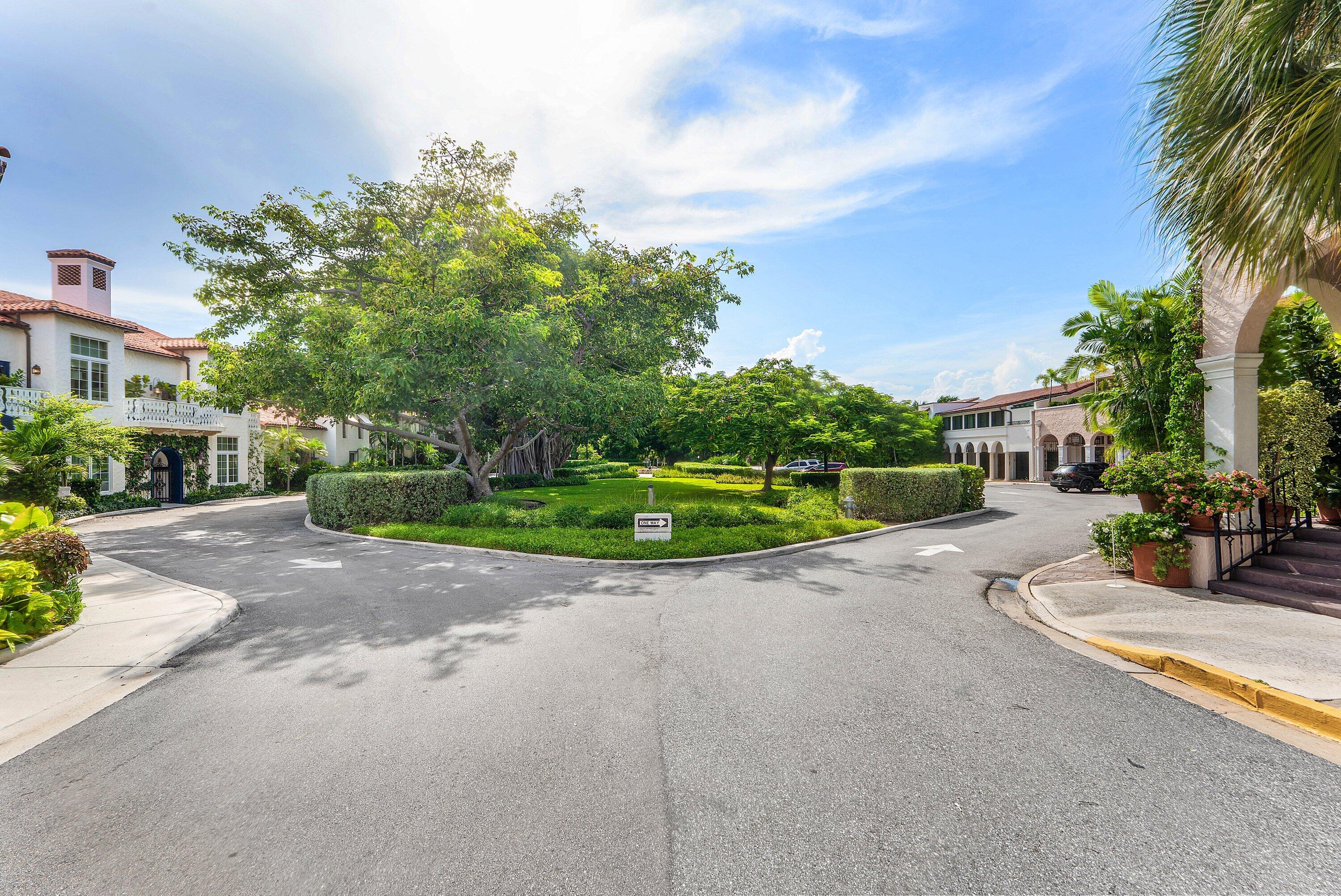 215 PHIPPS Plaza 2