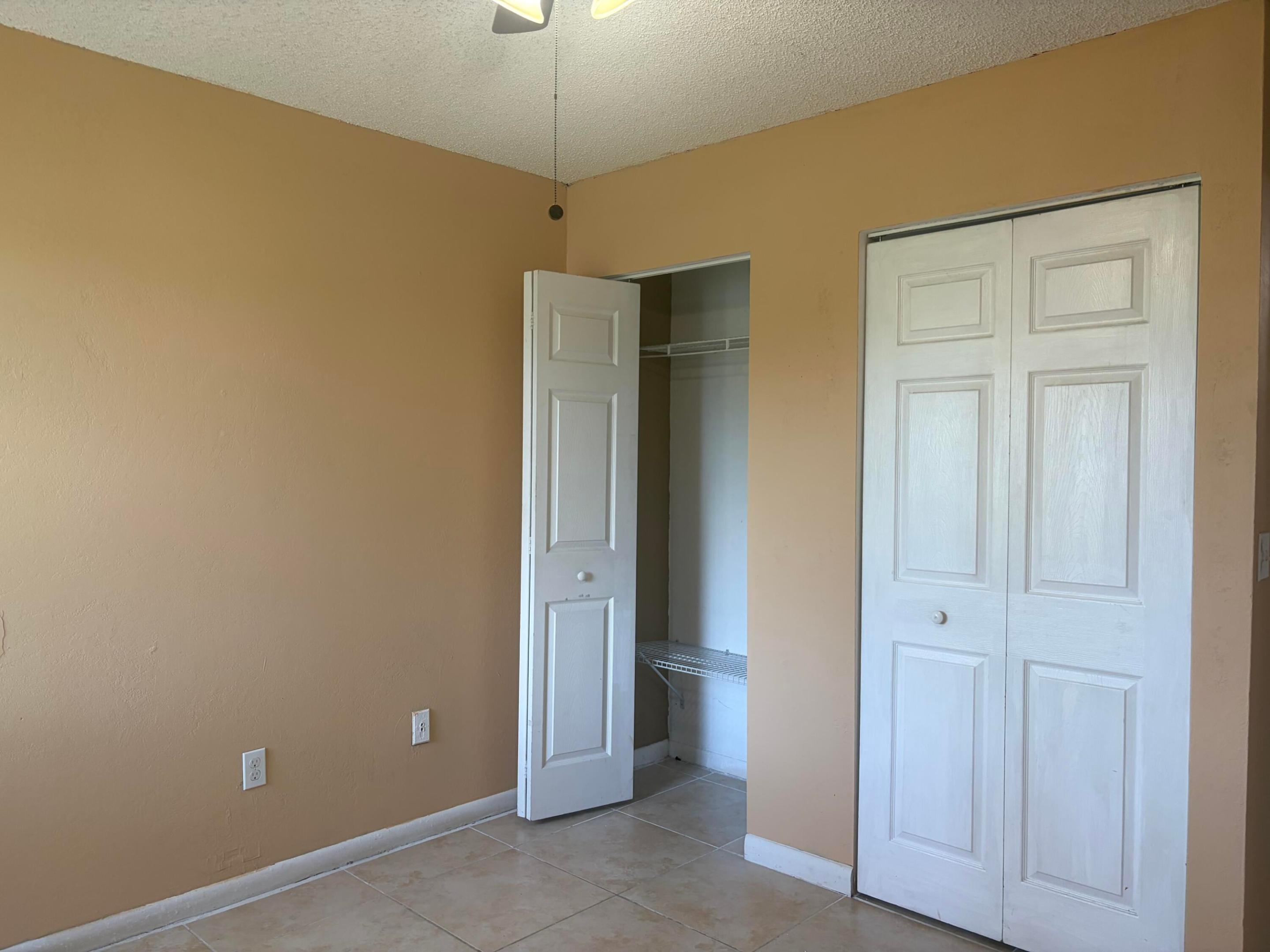 2200 White Pine Circle B Property Photo 17
