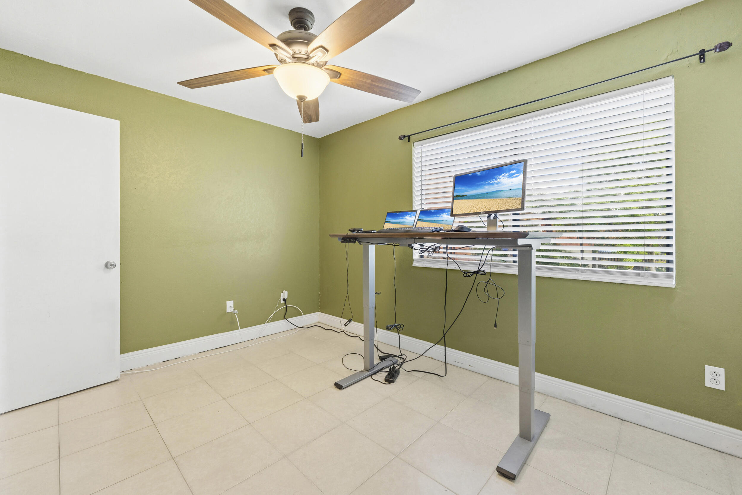 2200 White Pine Circle B Property Photo 20