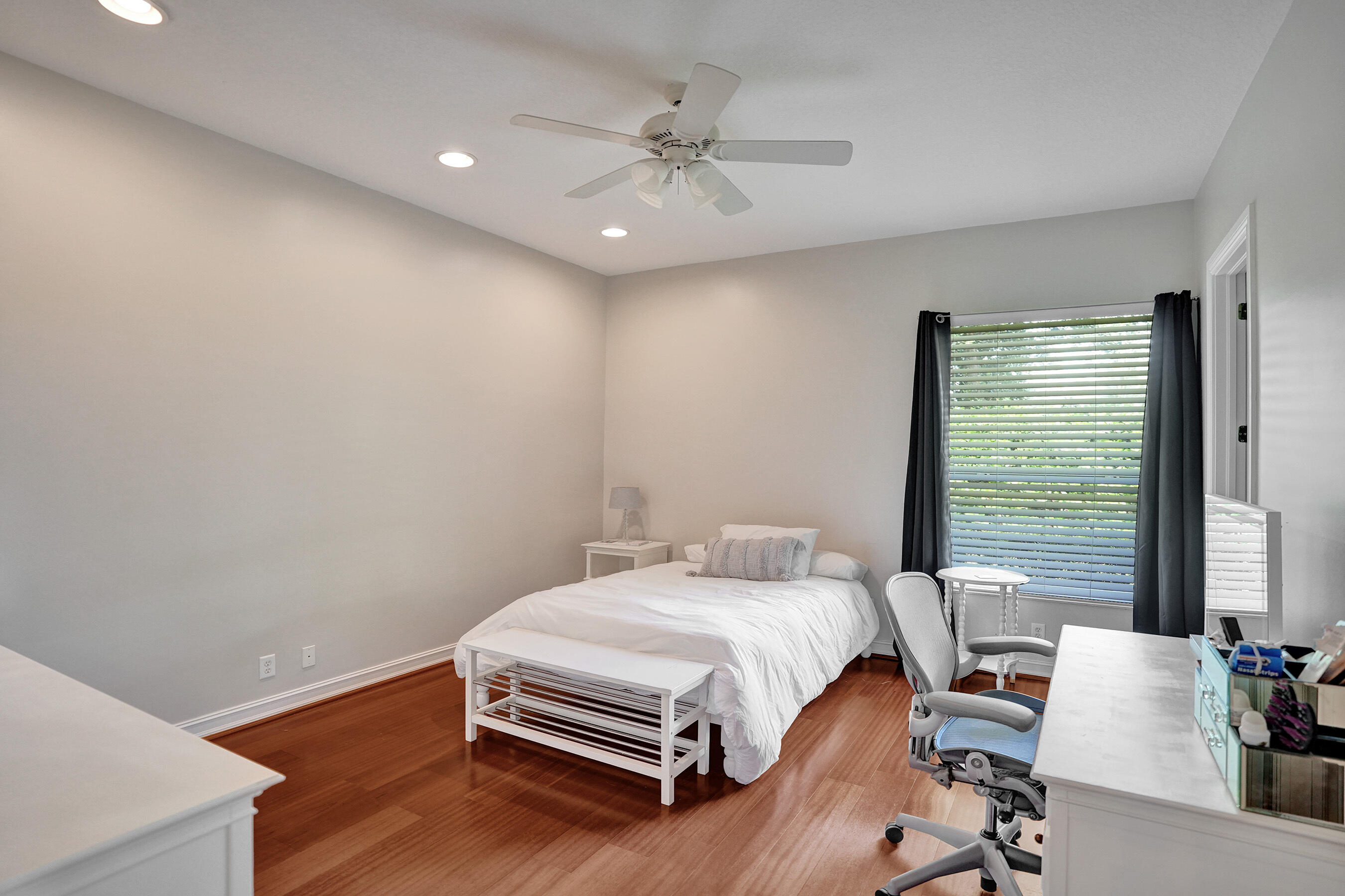 12945 Stonebrook Drive Property Photo 35
