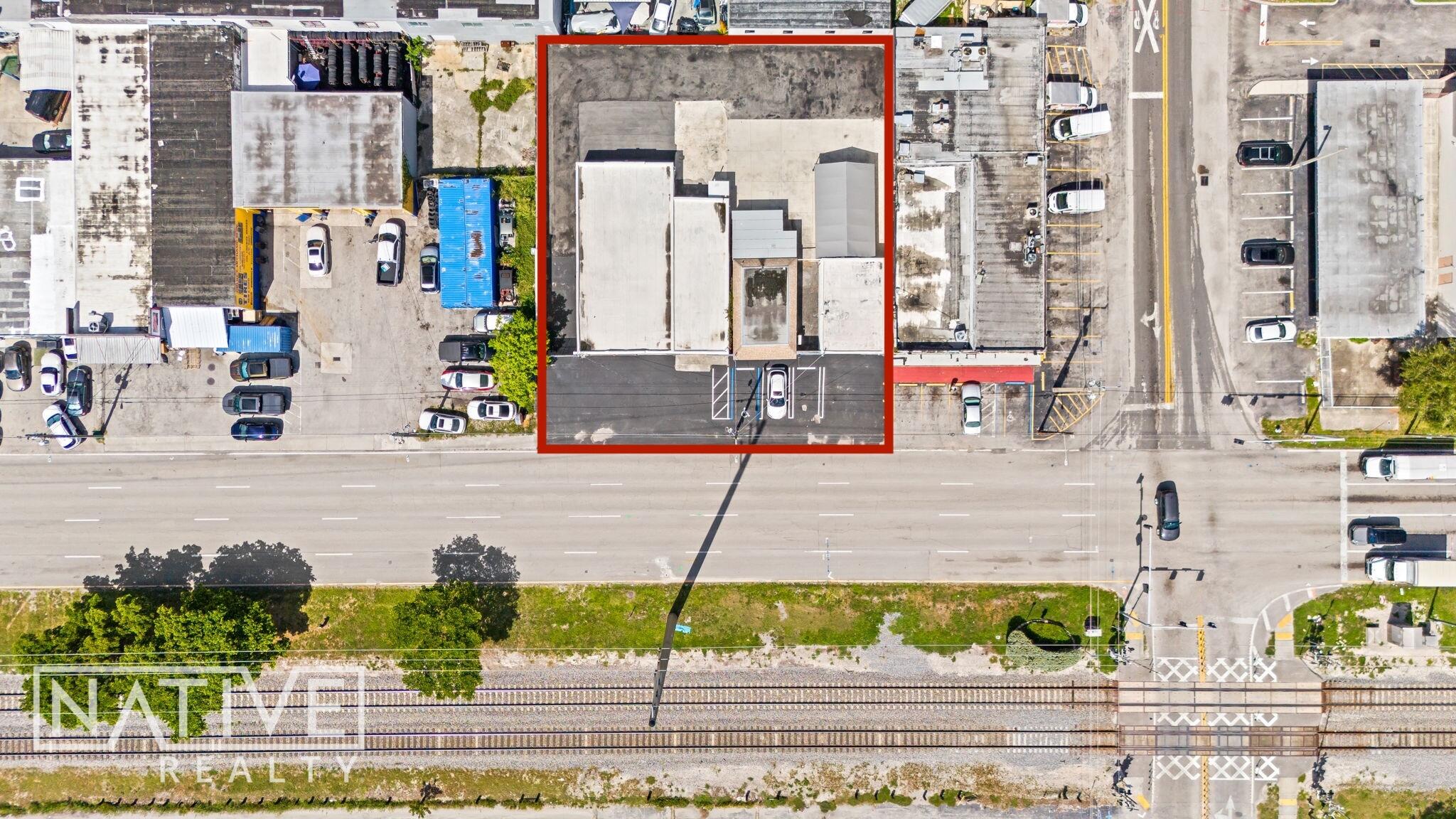 225 N Dixie Highway Property Photo 2