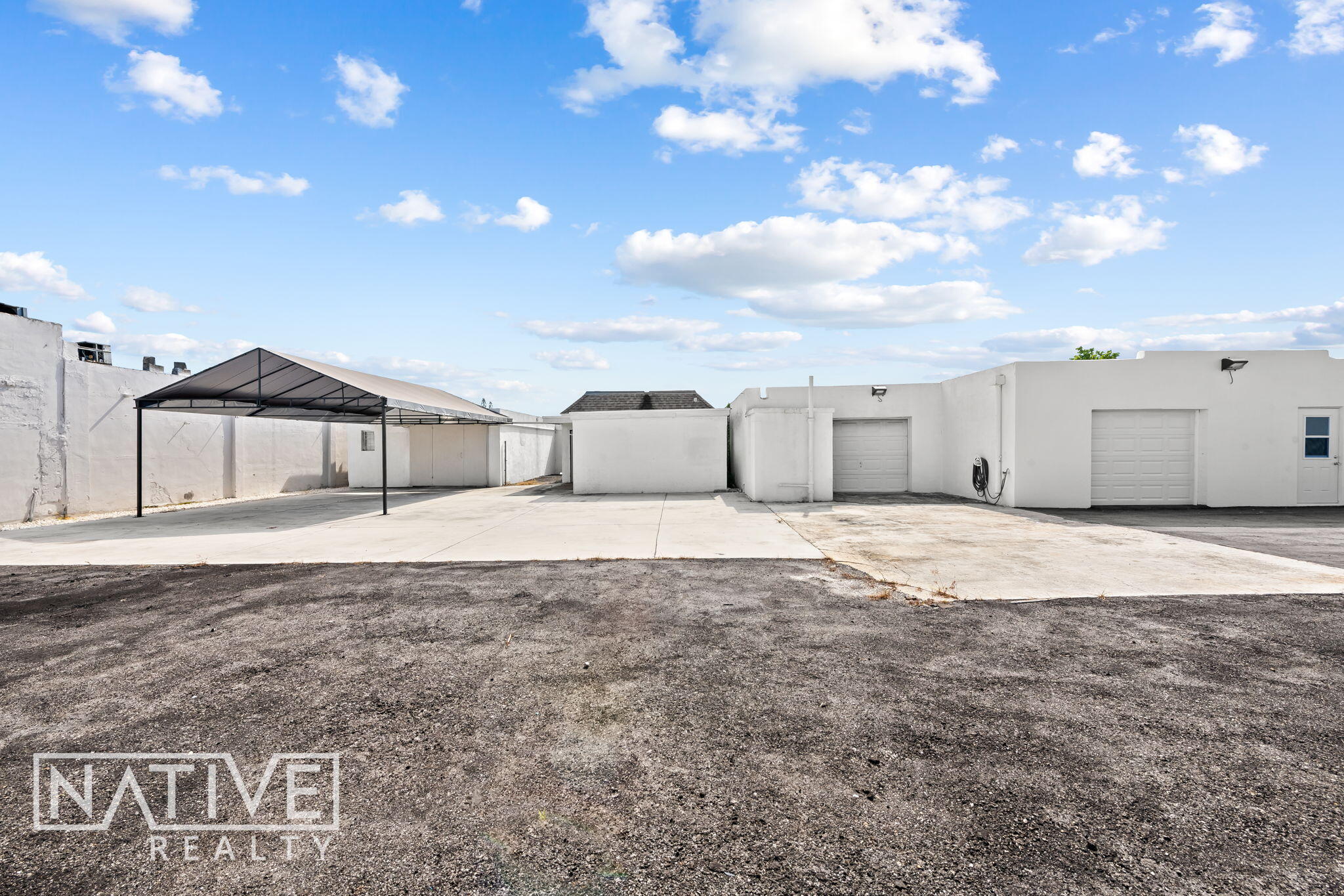 225 N Dixie Highway Property Photo 3