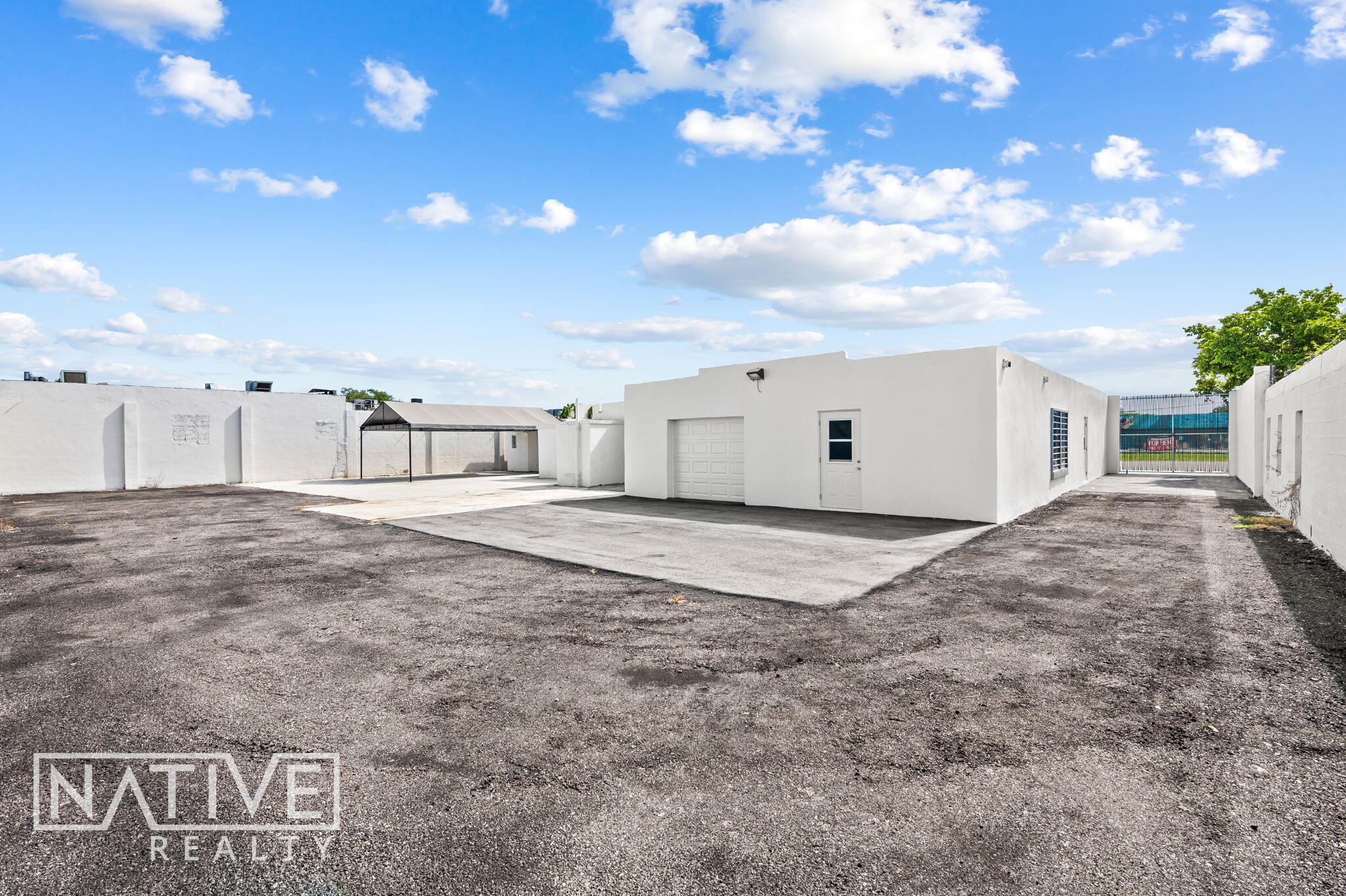 225 N Dixie Highway Property Photo 32